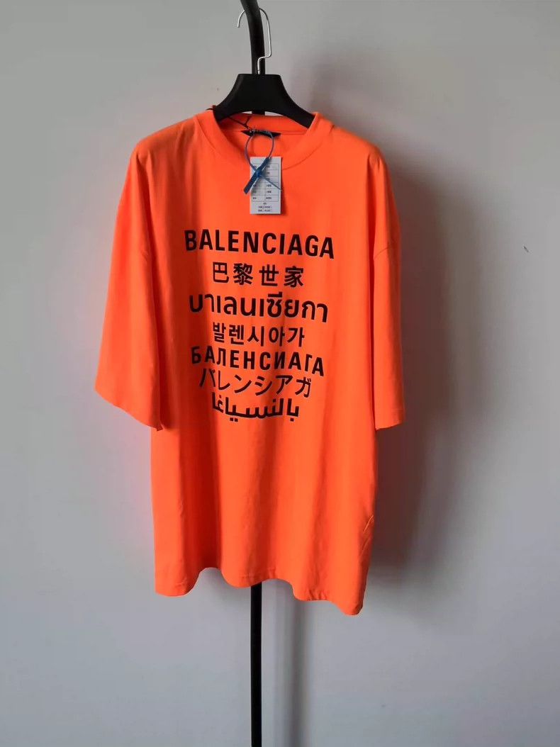 Balenciaga Balenciaga Seven-language alphabet printed short-sleeved T Size US XS / EU 42 / 0 - 1 Thumbnail