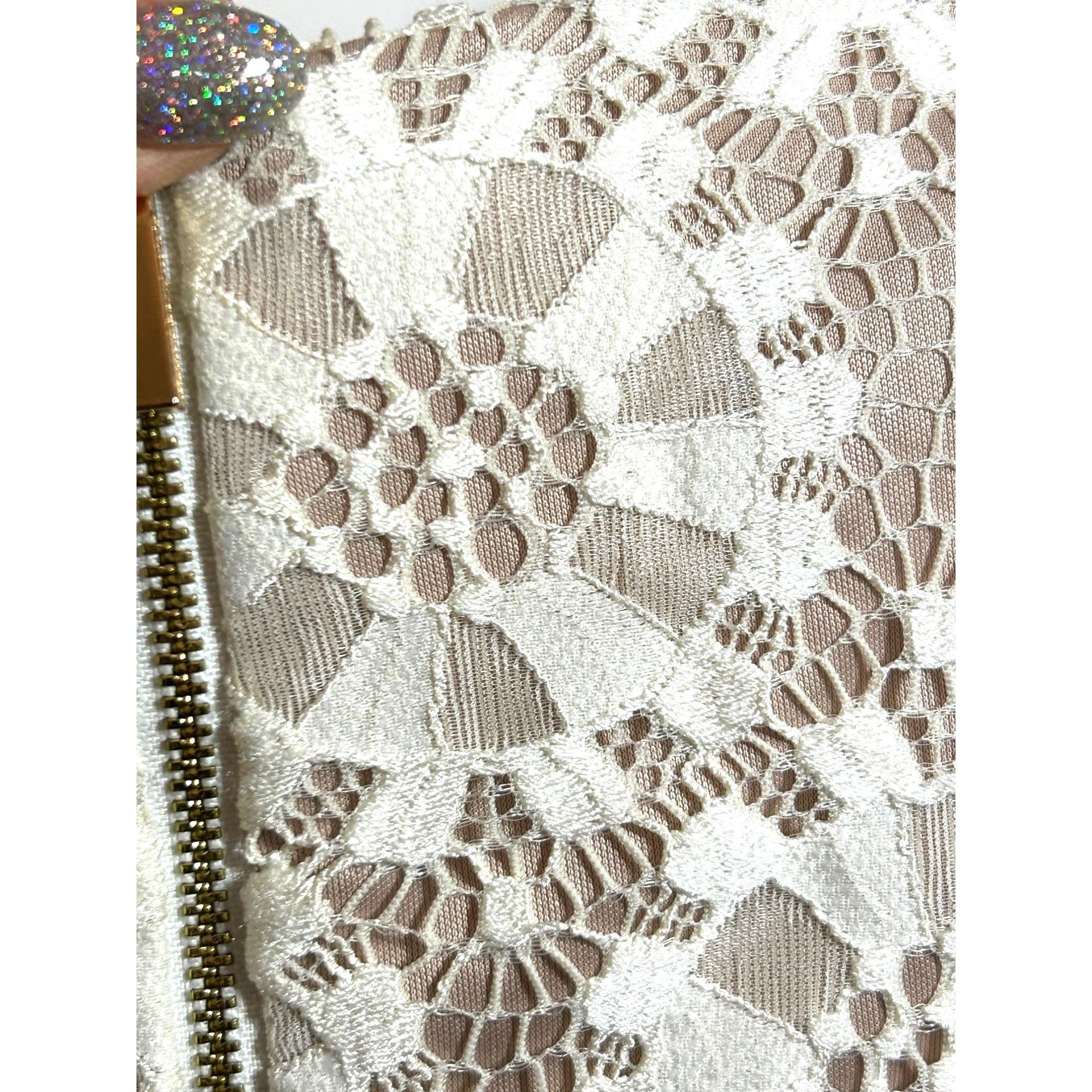 Vince Camuto Dress Lace Overlay Ivory Taupe 8 Above Knee She
