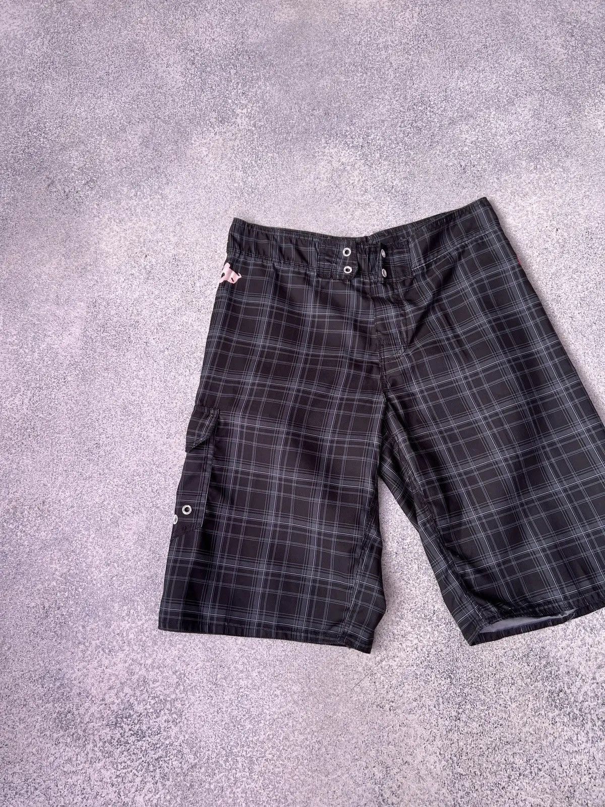 Billabong × Vintage Vintage Billabong Y2k Ed Hardy Style shorts Size US 32 / EU 48 - 4 Thumbnail