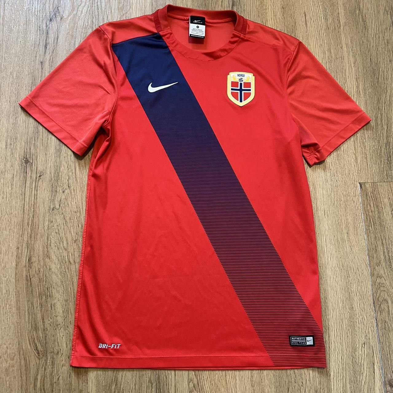 Nike Nike Norway red home football shirt #football Size US S / EU 44-46 / 1 - 1 Thumbnail