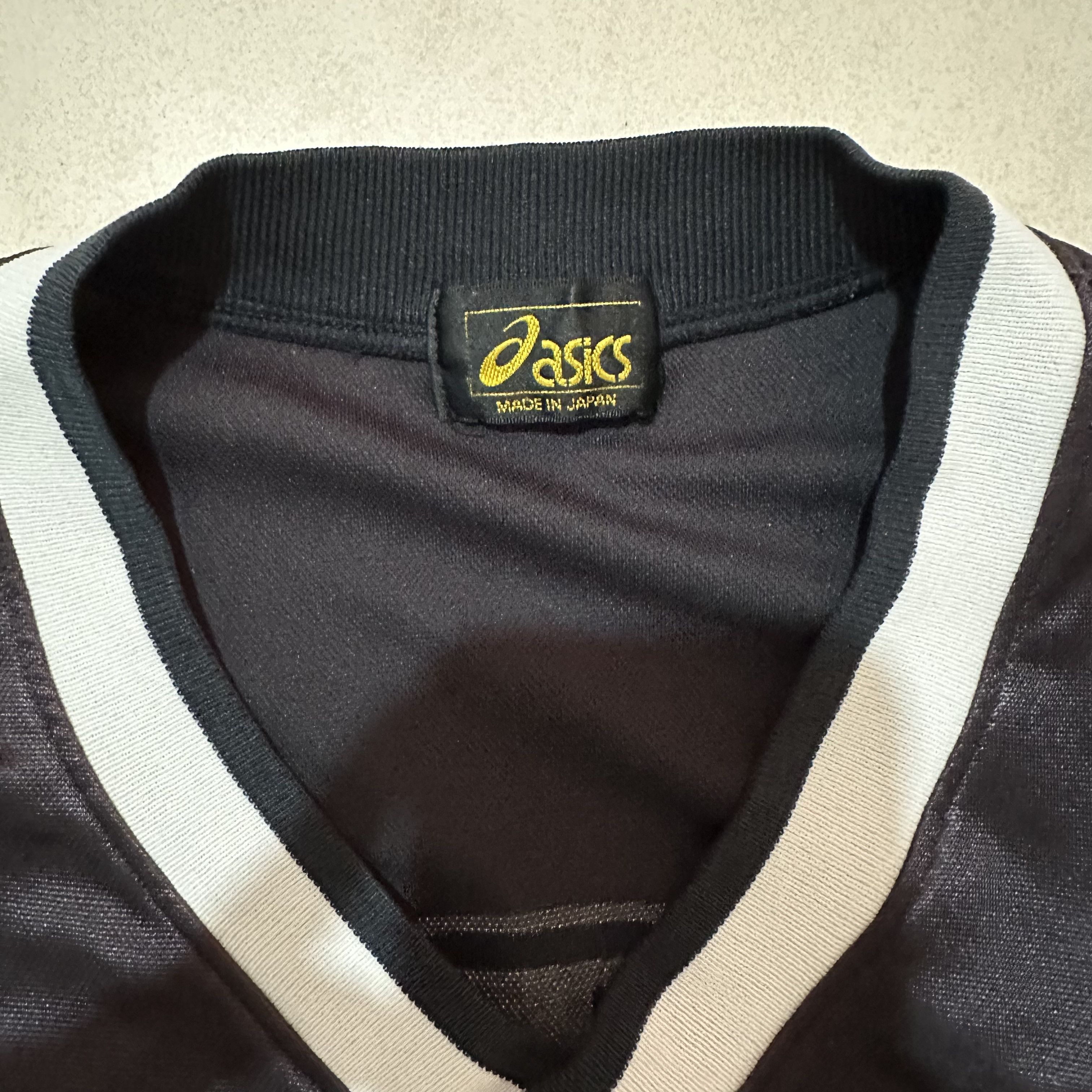 Asics Vintage Asics Vissel Kobe Football Jersey Size US L / EU 52-54 / 3 - 3 Thumbnail