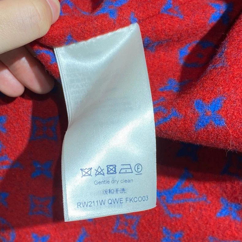 Louis Vuitton Louis Vuitton Red inside presbyopic full print bathrobe co Size XXS / US 00 / IT 34 - 5 Thumbnail
