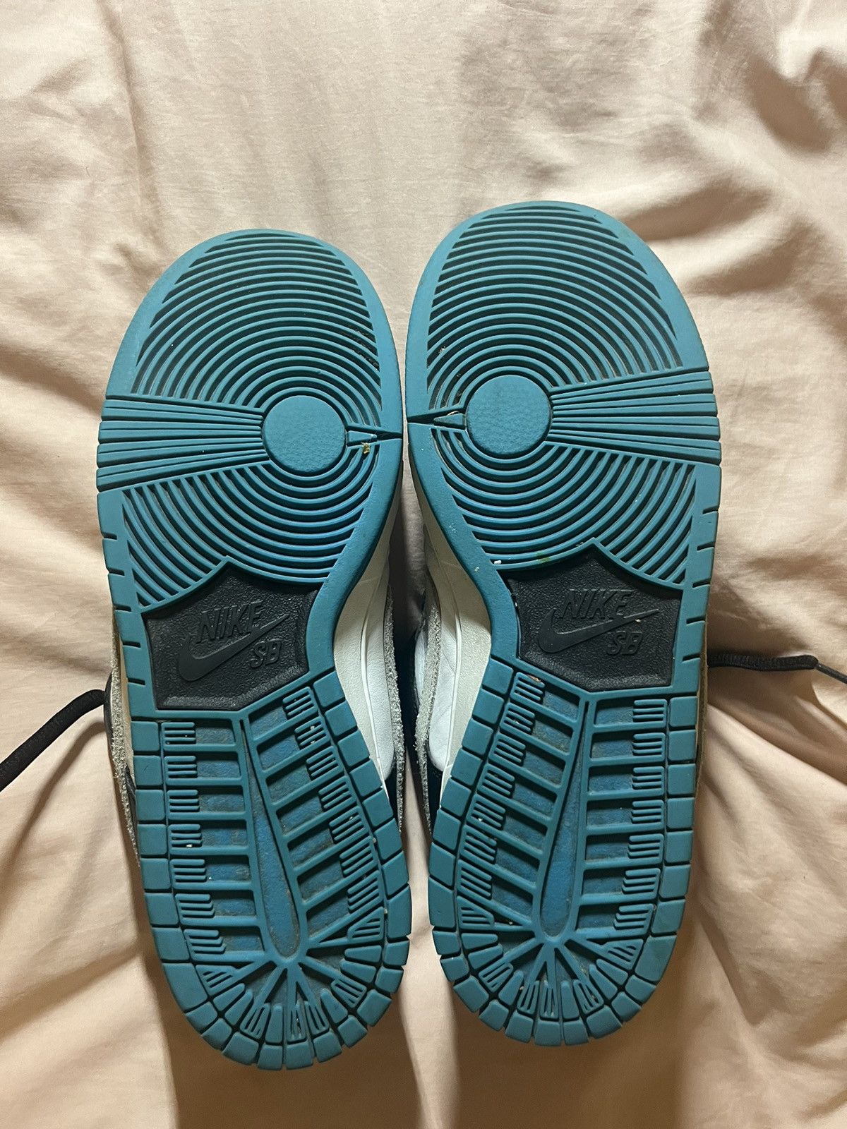 Nike Nike SB Dunk Low “Laser Blue” Size US 9.5 / EU 42-43 - 4 Thumbnail