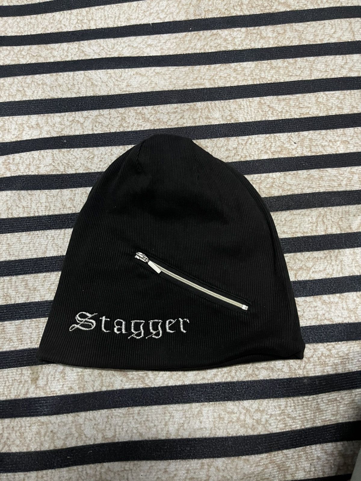 2000s SEMANTIC DESIGN STAGGER MULTI ZIPPER BEANIE HAT