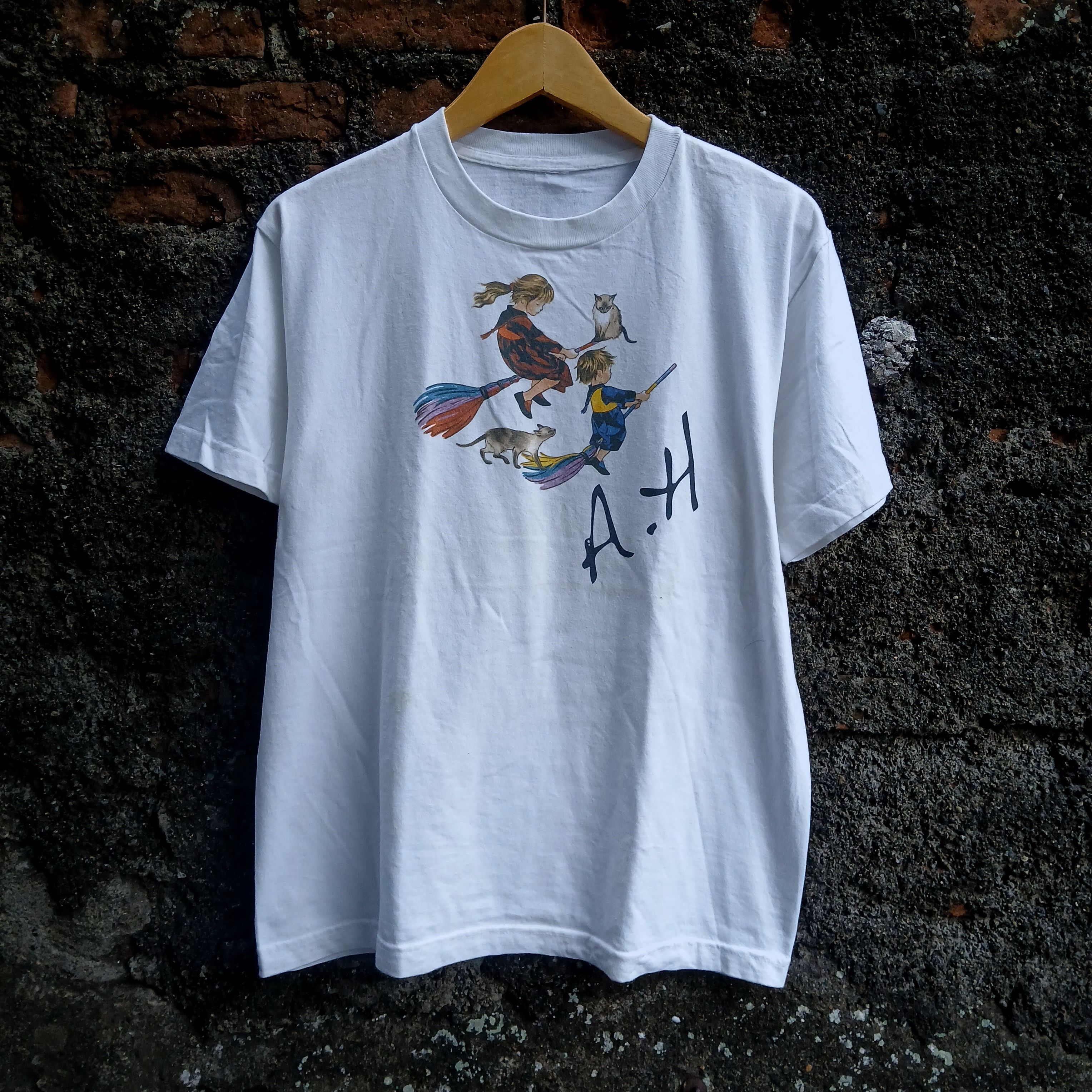 Anime Akiko hayashi kiki's delivery service ghibli animetee Size US M / EU 48-50 / 2 - 1 Thumbnail