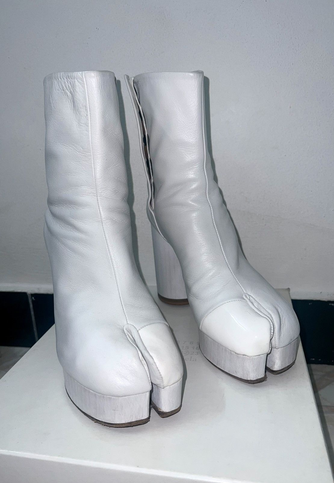 Maison Margiela RARE Maison Margiela tabi heel ankle boots👢➕ Size US 10 / IT 40 - 5 Thumbnail