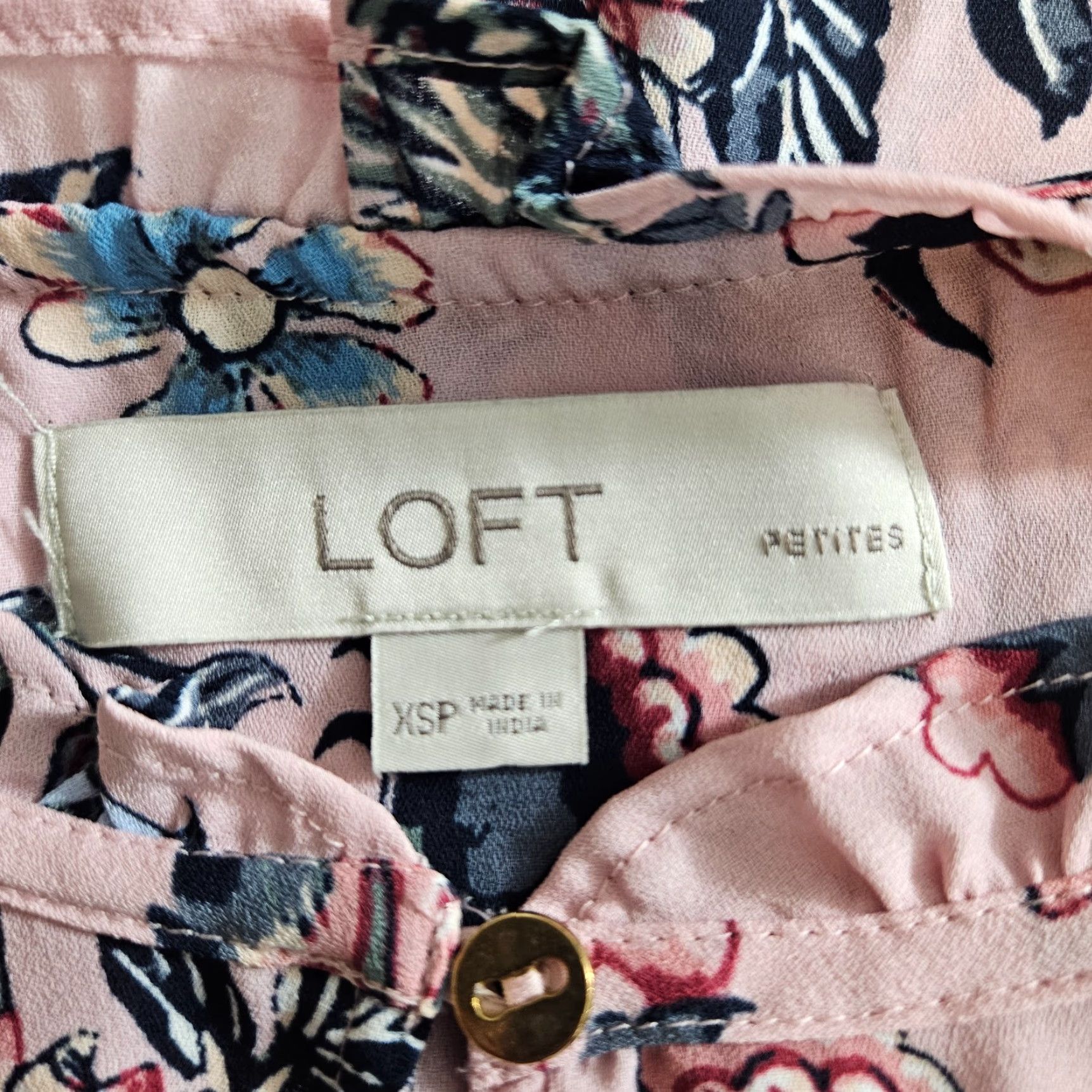 Loft VINTAGE None Ann Taylor LOFT Womens Top Sz XS Petite Pink Blue Floral Flutter Sleeve Shirt Womens XS Petite Pink Floral Flutter Sleeve Size XS / US 0-2 / IT 36-38 - 5 Thumbnail