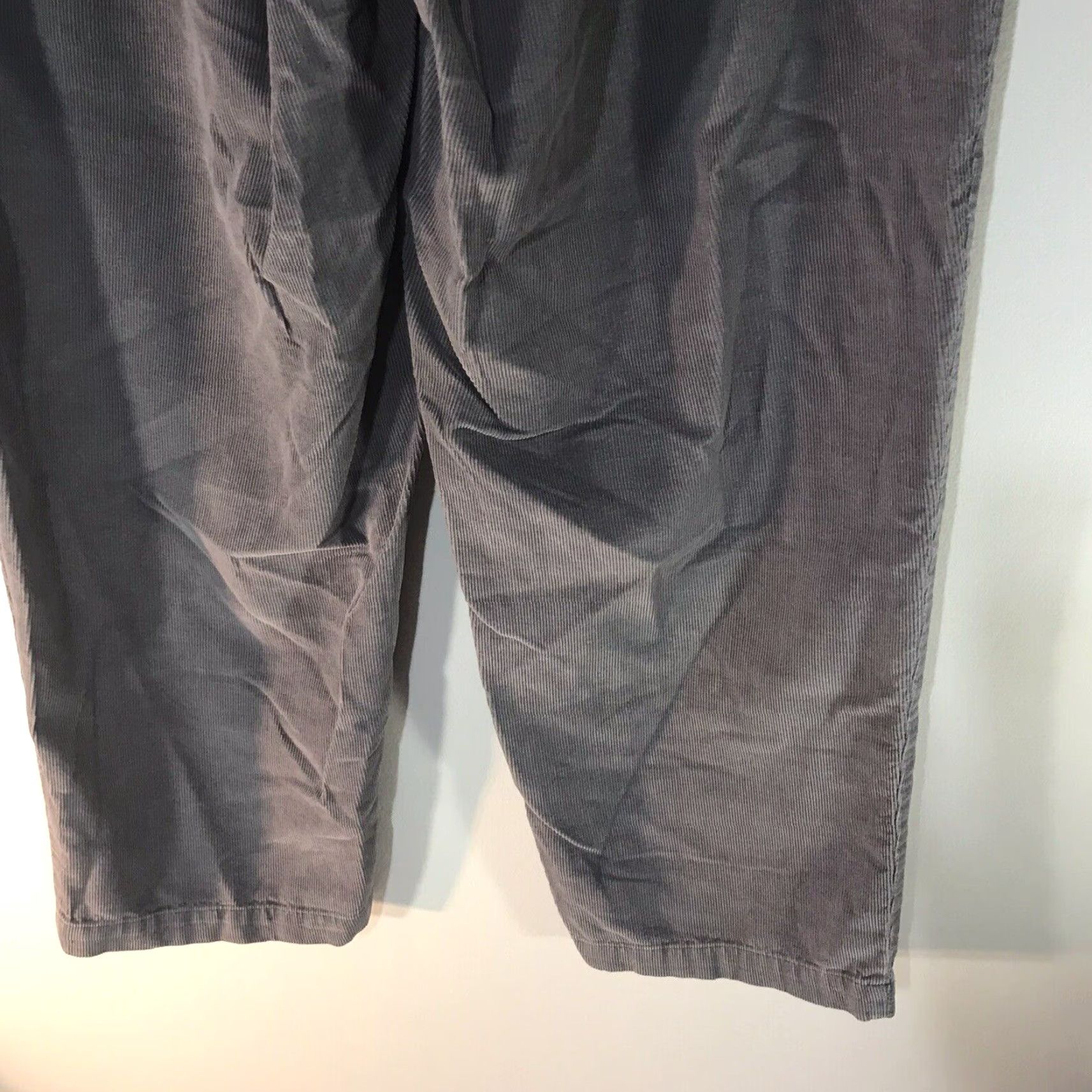 Vintage Cabin Creek Womens Petite 16P Gray Corduroy Pull-On Paperbag Waist Pants Size 38" / US 16 / IT 52 - 6 Thumbnail