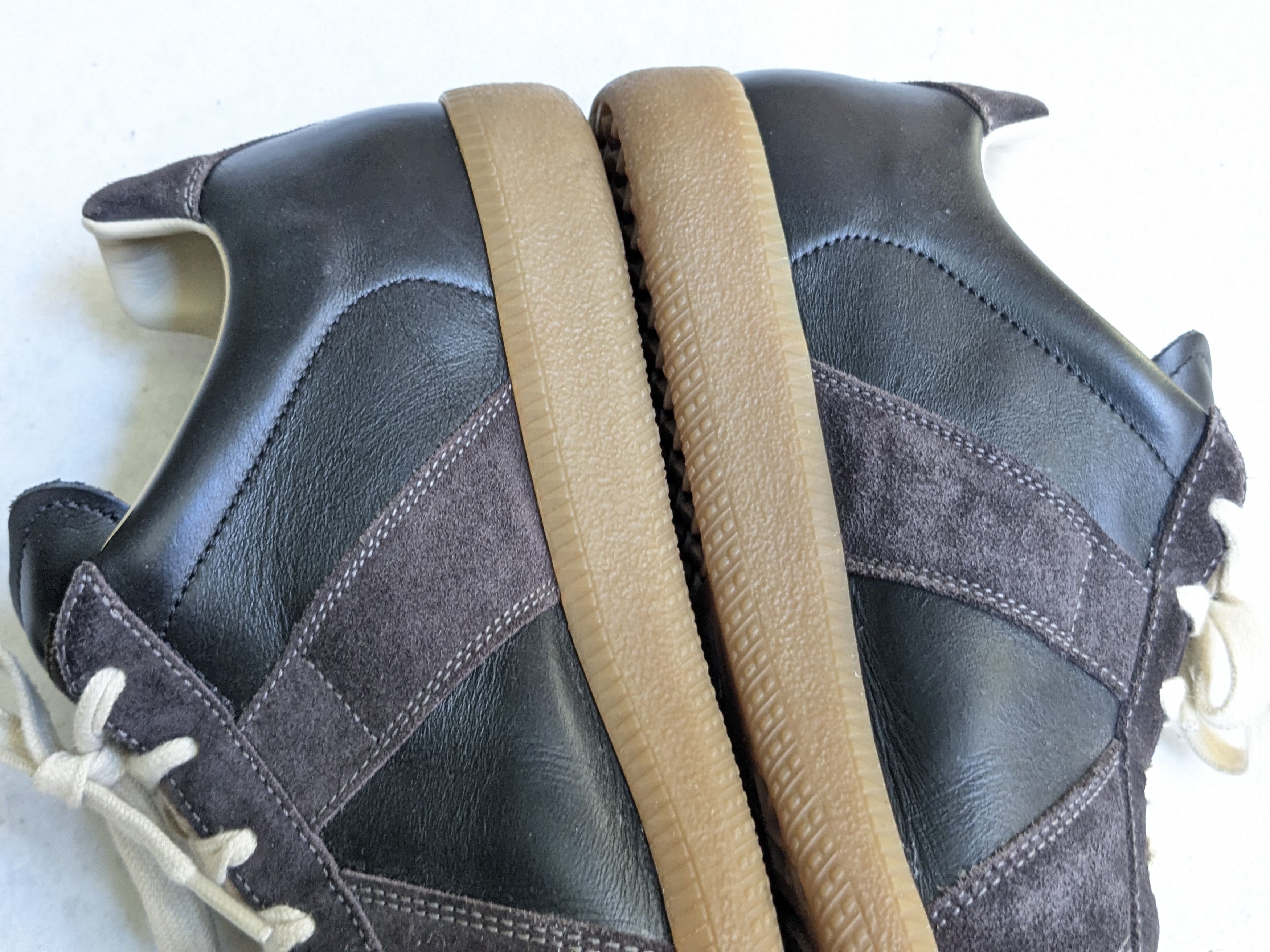 Maison Margiela Maison Margiela Replica GAT Black 9 42 Gum Low Tops Size US 9 / EU 42 - 12 Thumbnail