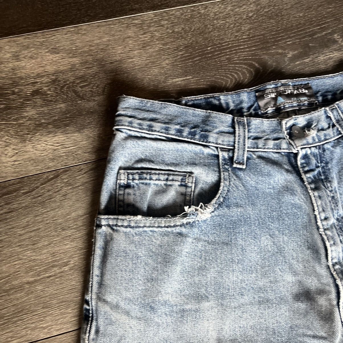 Levi's Vintage 1990s Levi’s Silver Tab Loose Fit Denim Jeans 31x30 Size US 31 - 7 Thumbnail