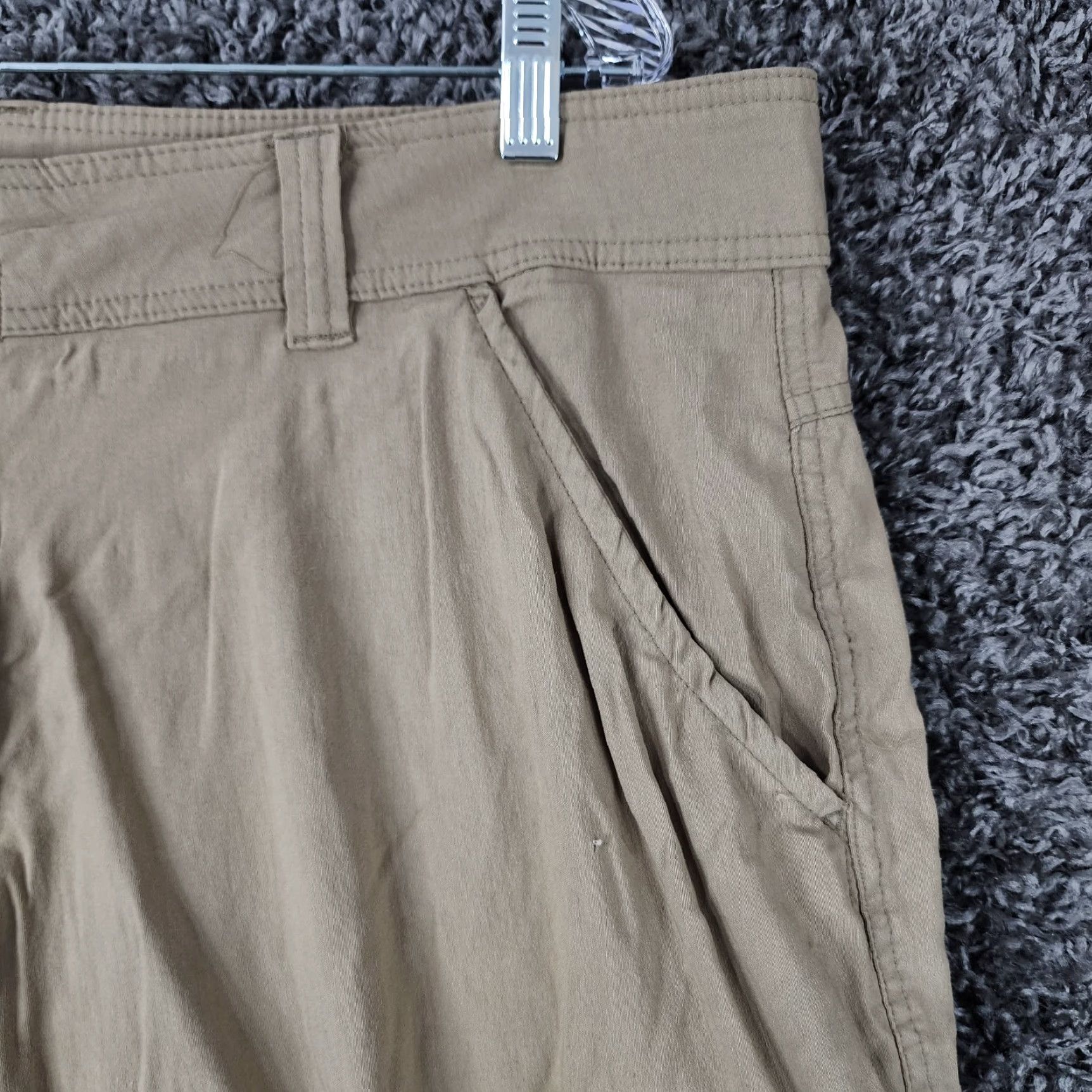 Vintage GERRY Cargo Shorts Beige Men Size 40 Regular Cargo Hiking Short Men 40 Beige Size US 40 / EU 56 - 2 Thumbnail