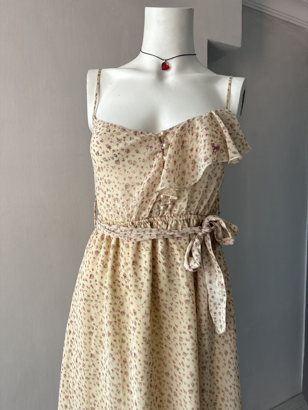 Vintage Guess dress Size M / US 6-8 / IT 42-44 - 14 Thumbnail