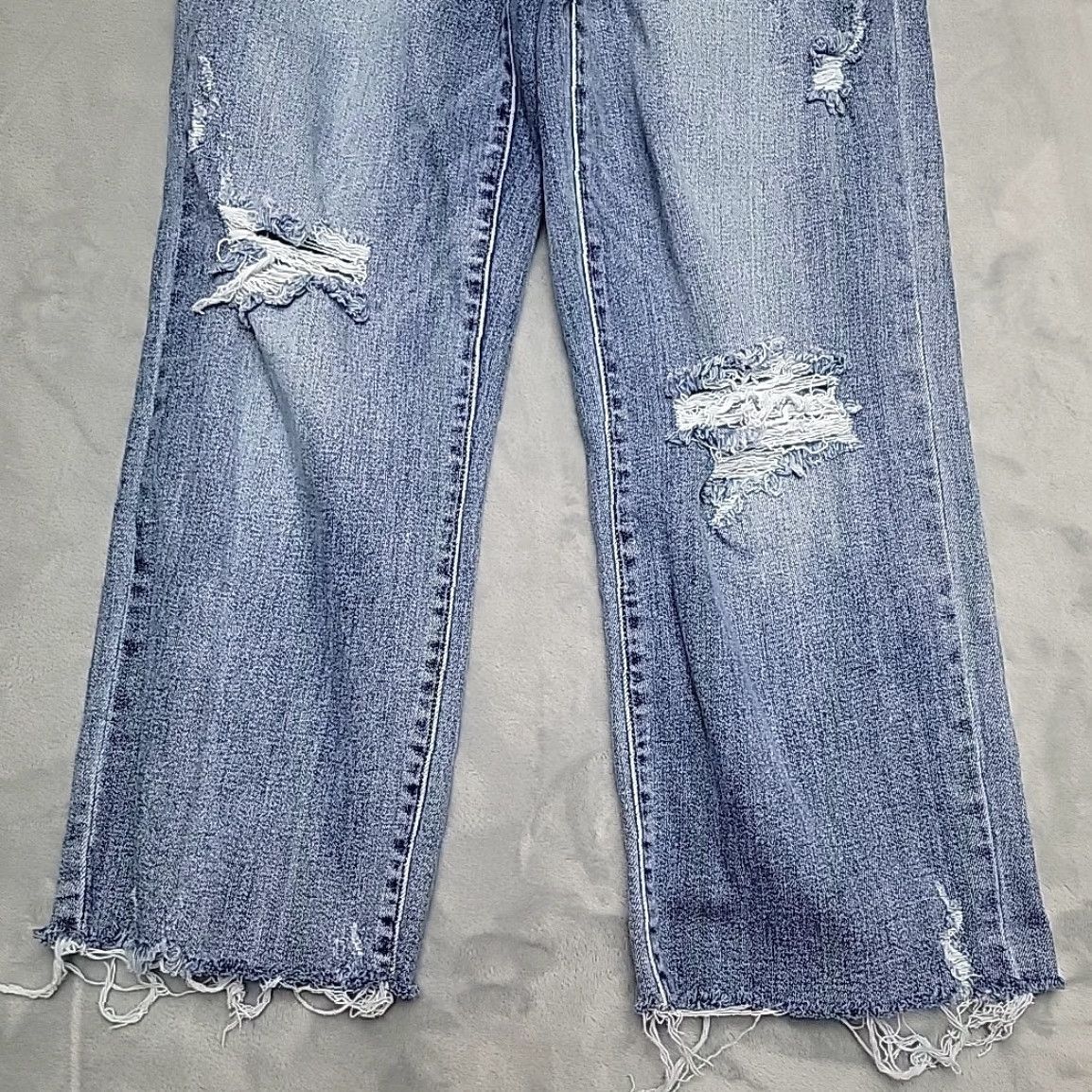 Vintage Judy Blue Jeans Women 26 Distressed Whiskered Faded Stretch Wide Cropped Capri 3/26 24Inseam 26X24 Blue Denim 5-Pocket Womens Jeans Size 26" / US 2 / IT 38 - 2 Thumbnail