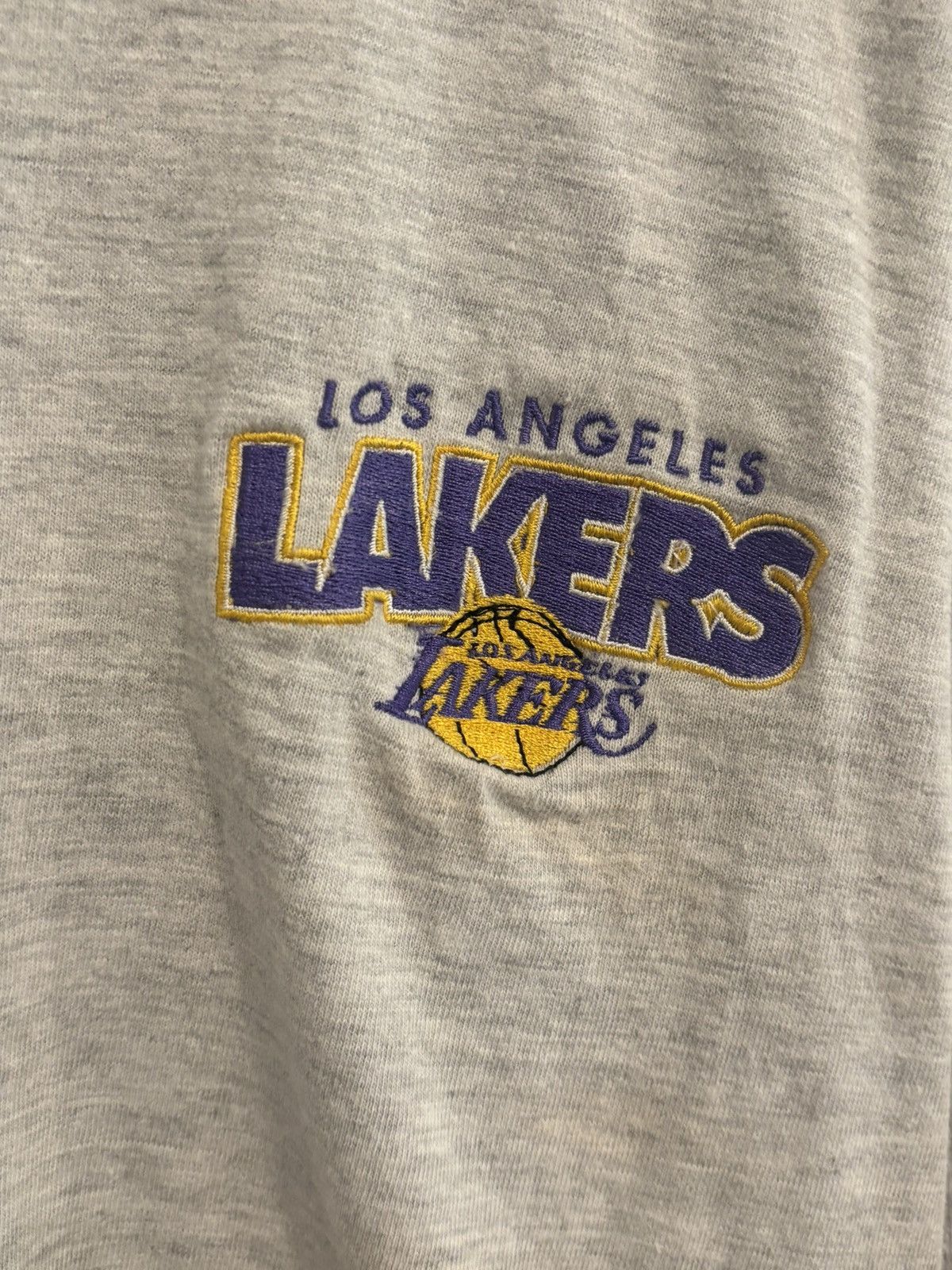 Pro Edge Vintage 1997 Embroidered Lakers Sweatshirt Pro Edge Size XL Size US XL / EU 56 / 4 - 4 Thumbnail