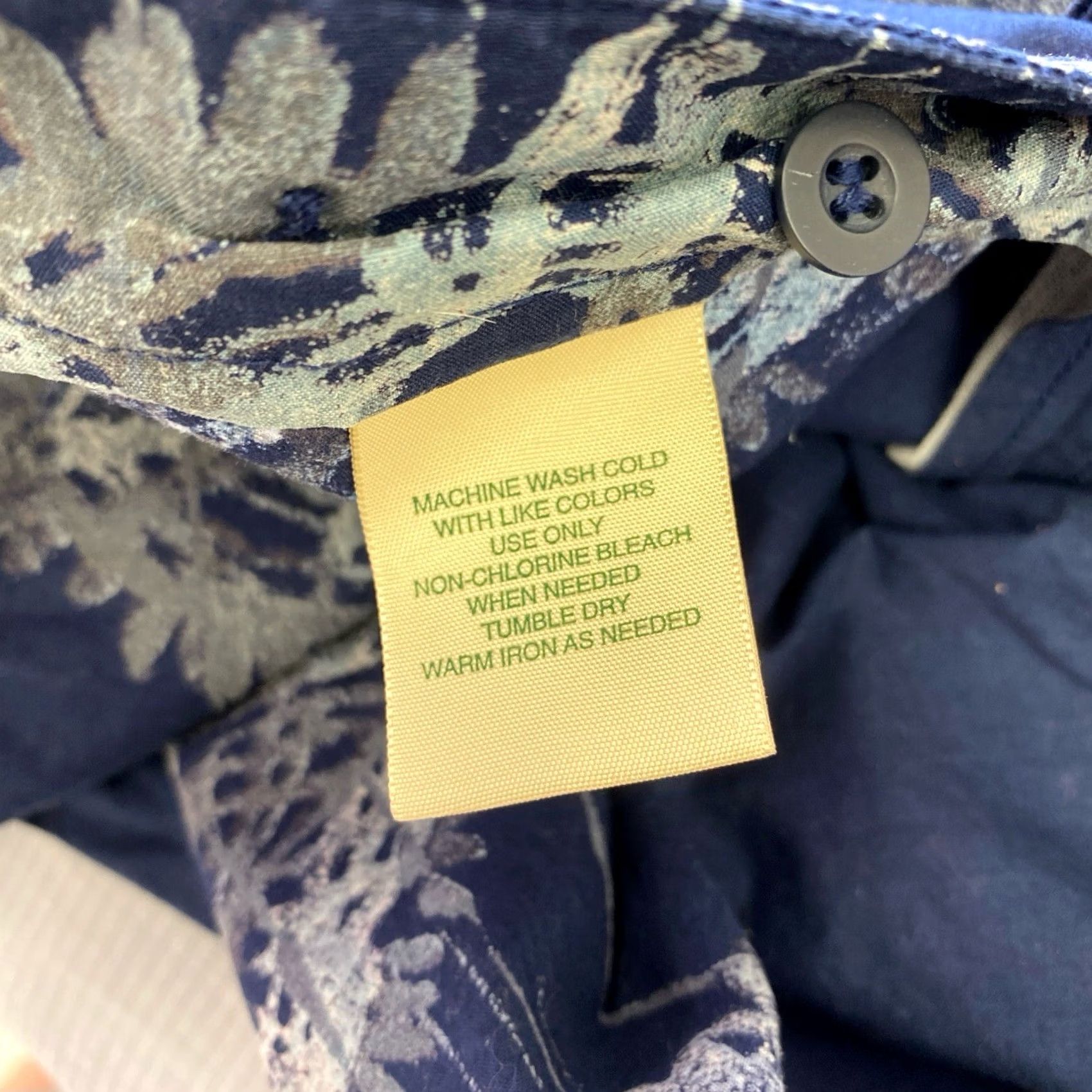 Vintage VINTAGE St. Johns Bay Hawaiian Shirt Silk Blue Floral" Size US L / EU 52-54 / 3 - 5 Thumbnail