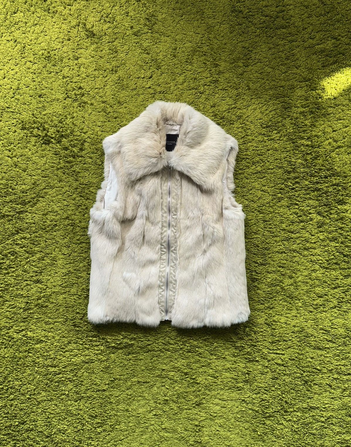 Max Mara Max Mara real fur luxury zip vest gilet Size M / US 6-8 / IT 42-44 - 1 Thumbnail