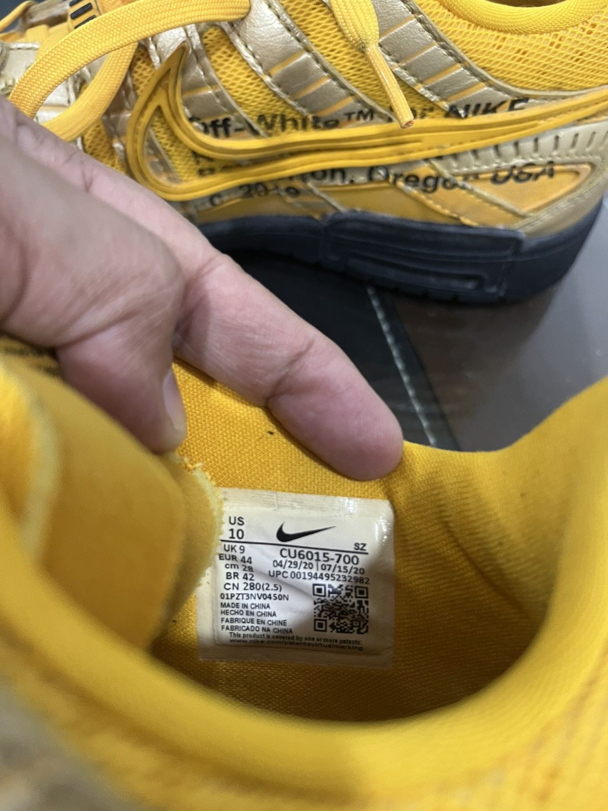 Nike × Off-White Nike Off White Rubber Dunk University Gold Size US 10 / EU 43 - 8 Thumbnail