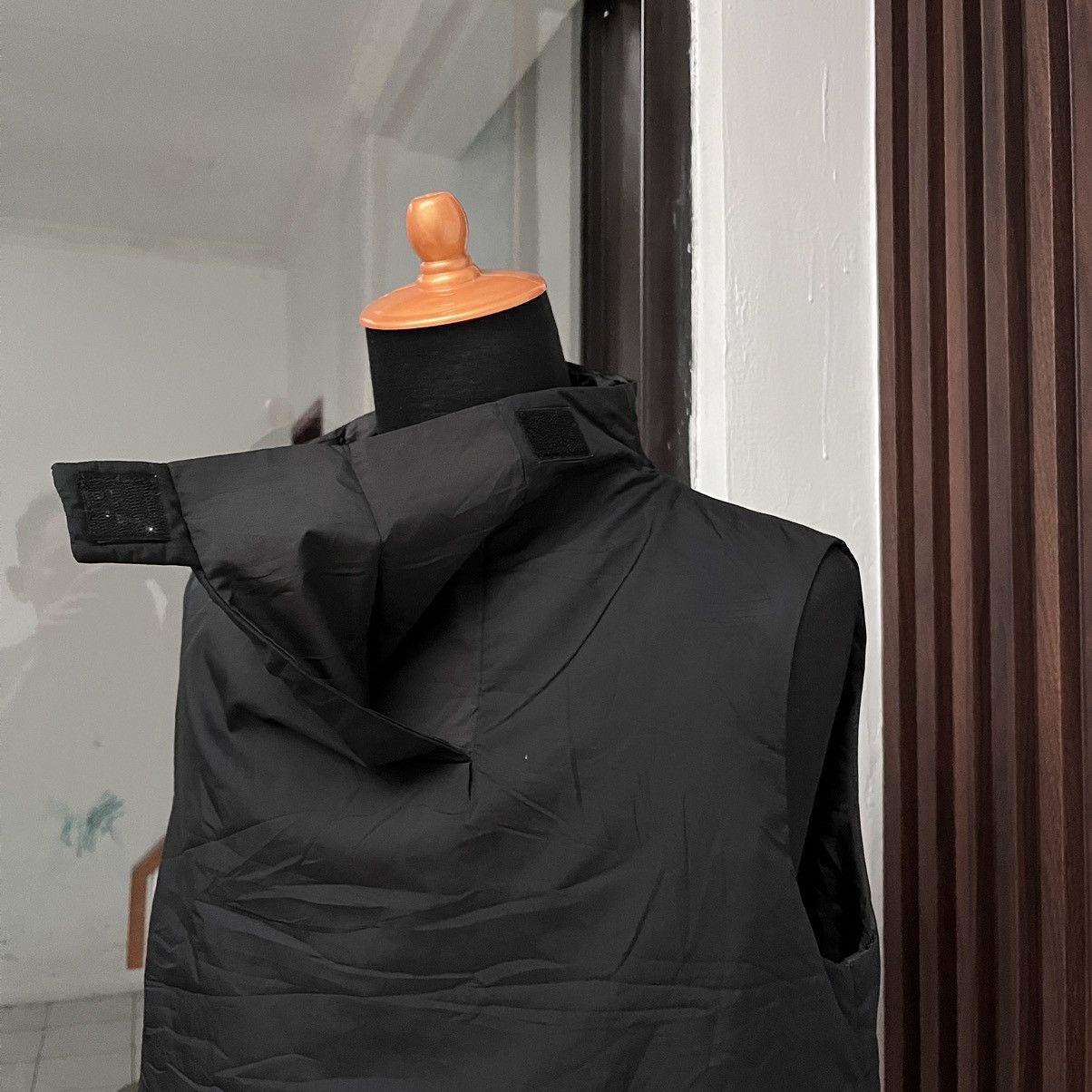Balenciaga Vintage Bullet Vest Balenciaga Paris / Bullet Proof Vest Size US M / EU 48-50 / 2 - 3 Thumbnail
