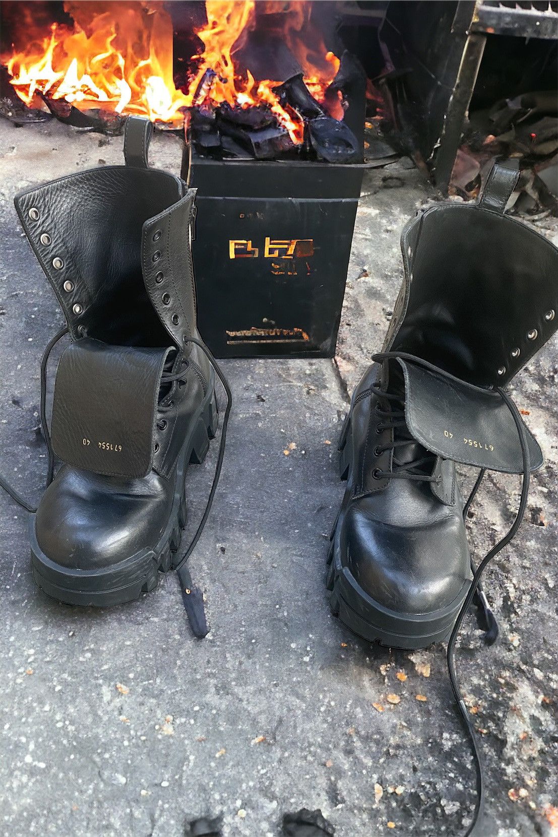 Balenciaga Balenciaga Bulldozer Boots Size US 8 / EU 41 - 3 Thumbnail
