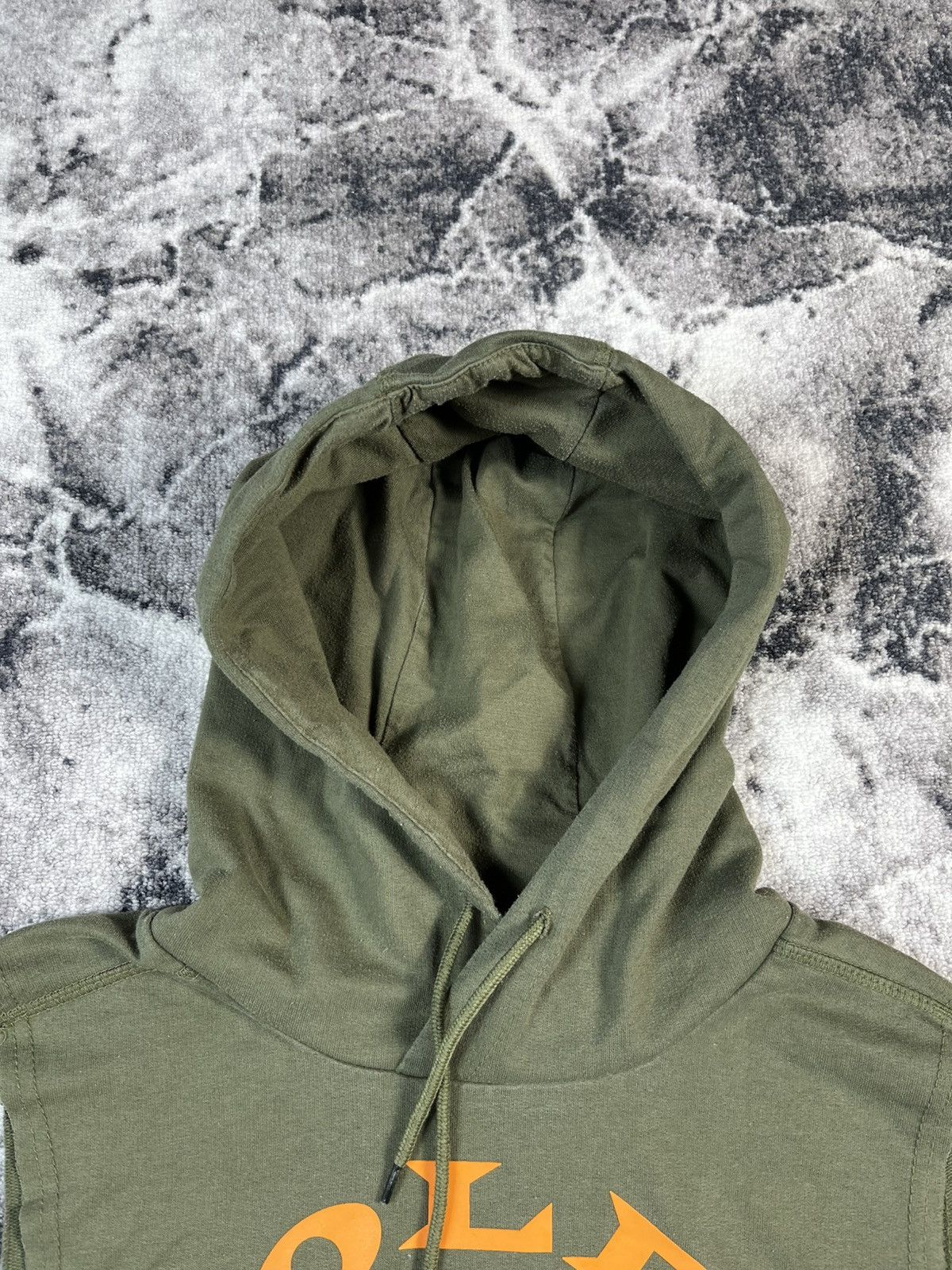 Vintage Gold’s Gym Sleeveless Hoodie – Muscle Fit Size US L / EU 52-54 / 3 - 6 Thumbnail
