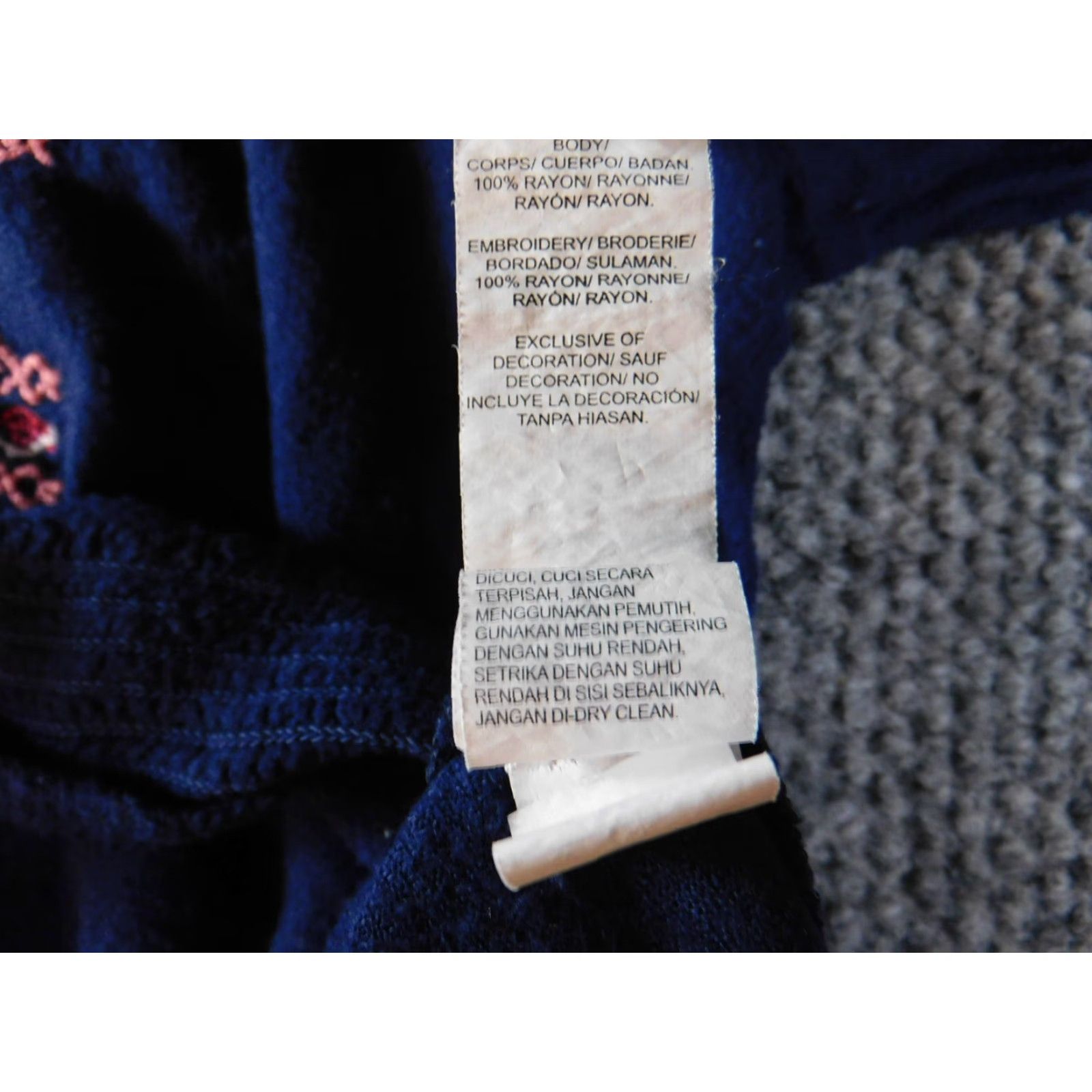 Lucky Brand Lucky Brand Blouse Shirt Womens L Blue V-Neck Pullover Graphic Tribal Casual Size L / US 10 / IT 46 - 6 Thumbnail
