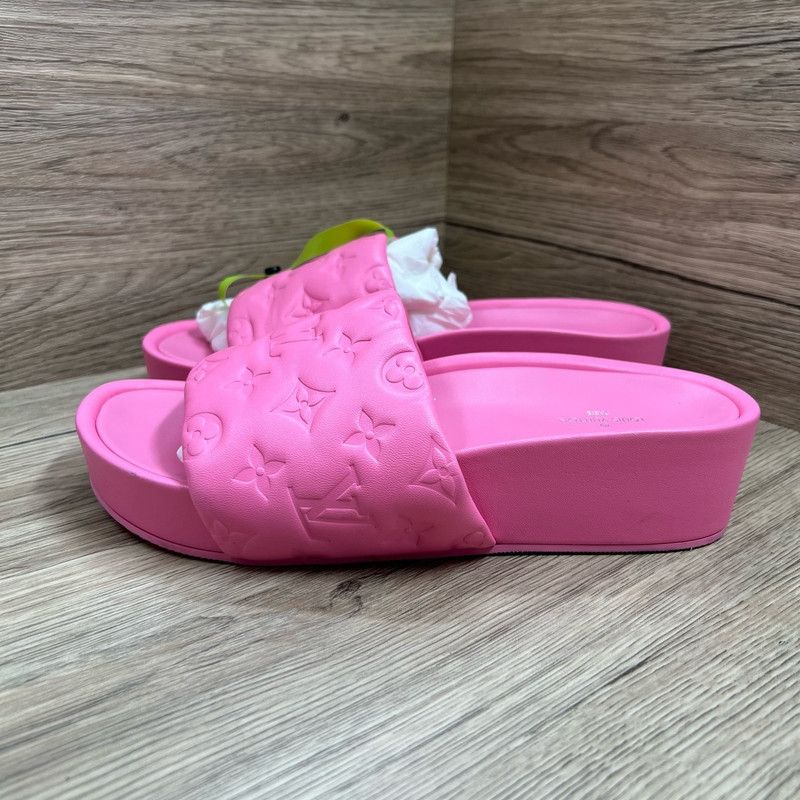 Louis Vuitton Louis Vuitton Jumbo Flatform Slides in Pink 0079 Size US 9 / IT 39 - 1 Thumbnail