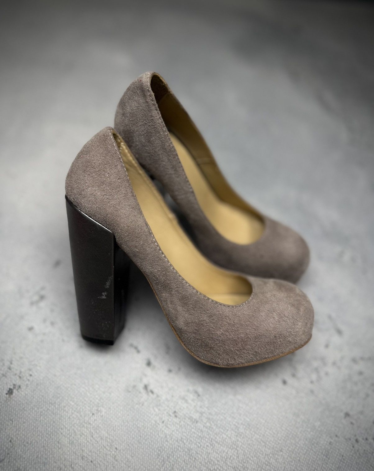 Acne Studios Vintage Acne Studios Taupe Suede Chunky Block Heel Pumps Lux Size US 7 / IT 37 - 2 Thumbnail