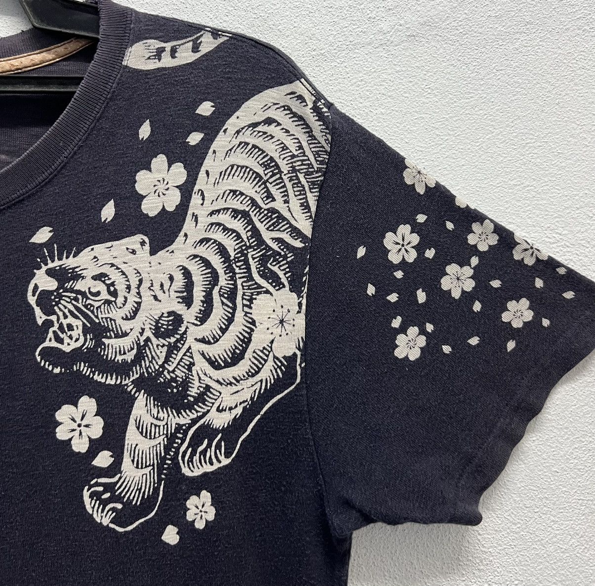 Japanese Brand × Vintage VINTAGE SAFETY MATCHES TIGER DRAGON MADE IN JAPAN SHIRT Size US M / EU 48-50 / 2 - 6 Thumbnail