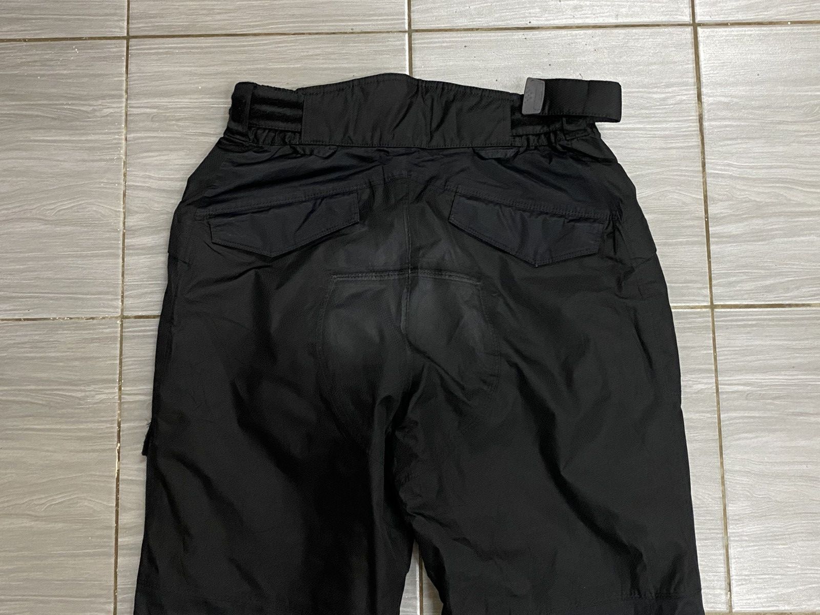 Salomon Vintage Salomon Archive Ski Pants Black Cargo Techwear Size US 34 / EU 50 - 8 Thumbnail