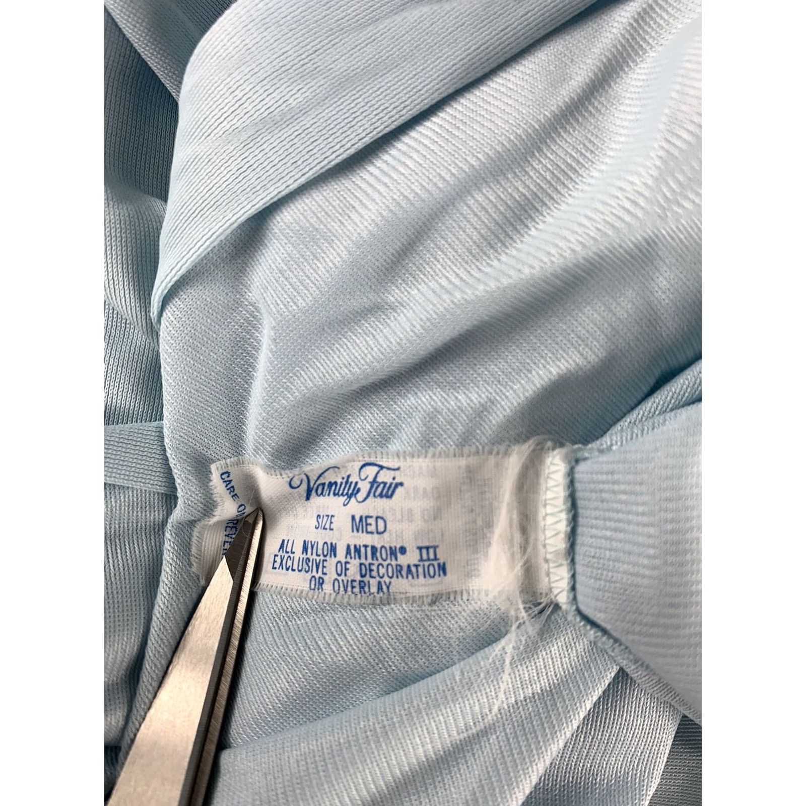 Victoria's Secret VTG VANITY FAIR NIGHT GOWN WOMENS MEDIUM BLUE BUTTON UP MADE IN USA NYLON Size ONE SIZE - 7 Thumbnail
