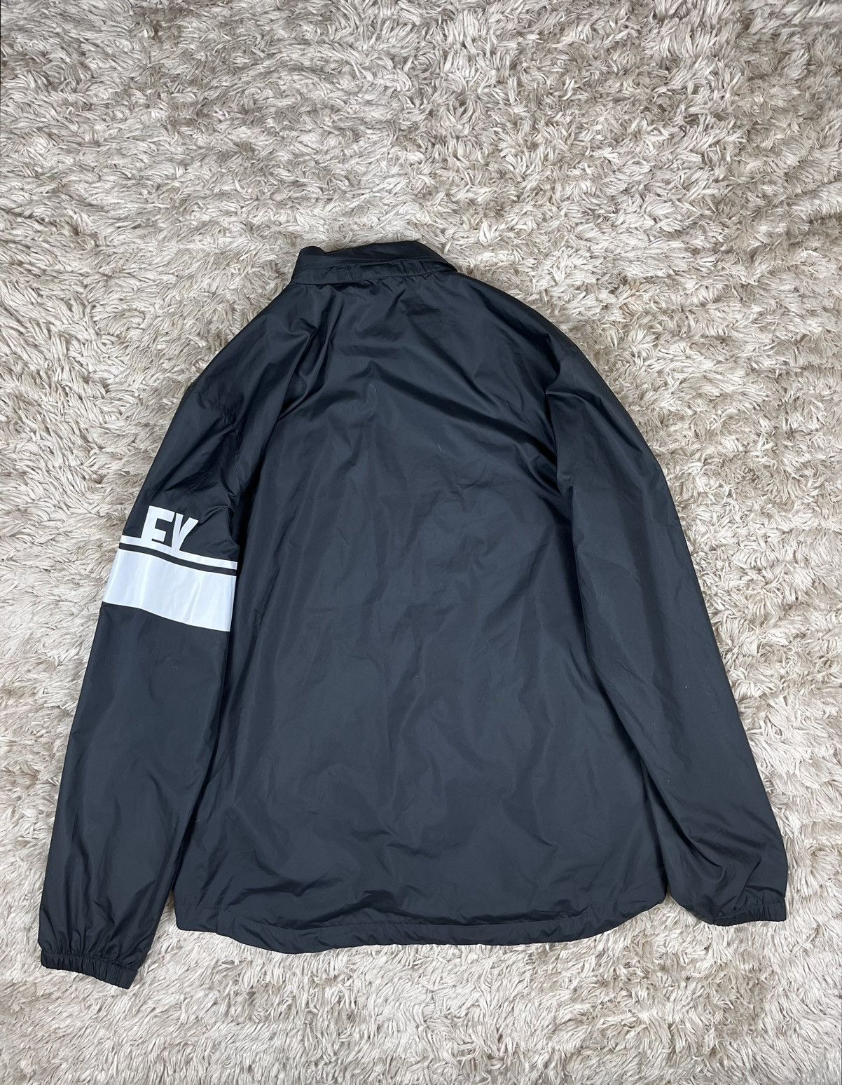 Oakley Oakley black button up windbreaker jacket Size US L / EU 52-54 / 3 - 4 Thumbnail