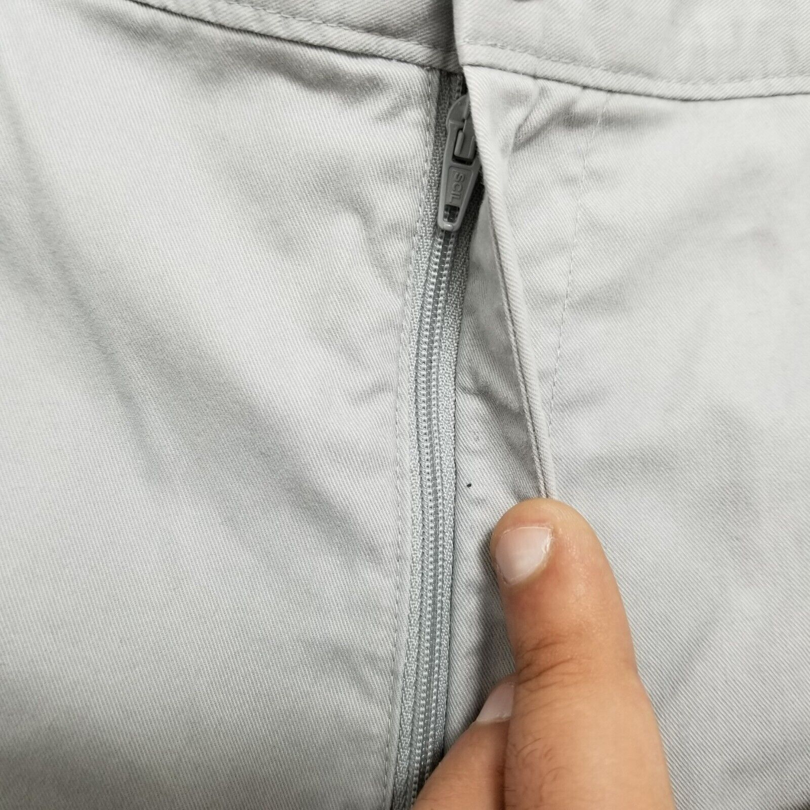 Greg Norman Greg Norman Shorts Mens 32 Gray Casual Pockets Chino Outdoor Size US 32 / EU 48 - 8 Thumbnail