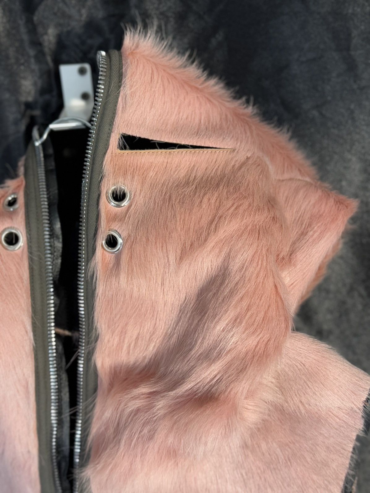 Rick Owens RICK OWENS PONY HAIR VEST Size US M / EU 48-50 / 2 - 3 Thumbnail