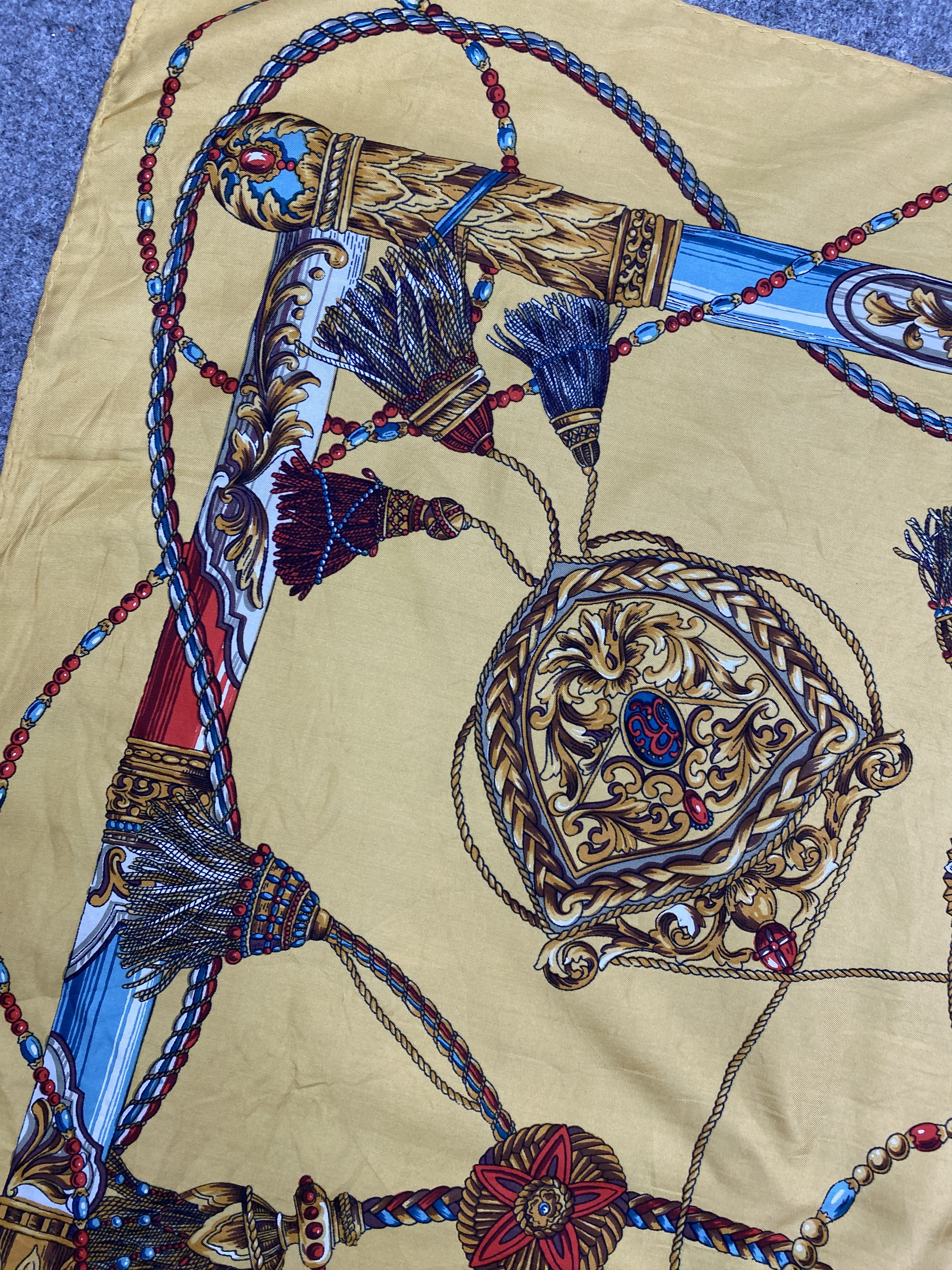 Other Vintage Chain And Tassel Silk Scarf / Silk Shawl SN0258 Size ONE SIZE - 7 Thumbnail