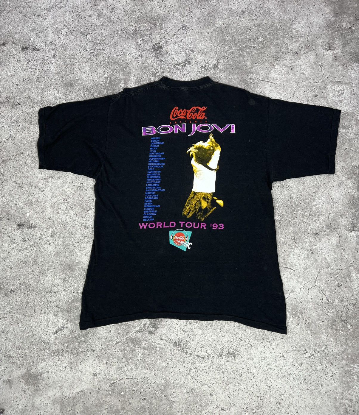 Vintage Vintage Bon Jovi 1993 Tour 90s Tee Size US XL / EU 56 / 4 - 12 Thumbnail