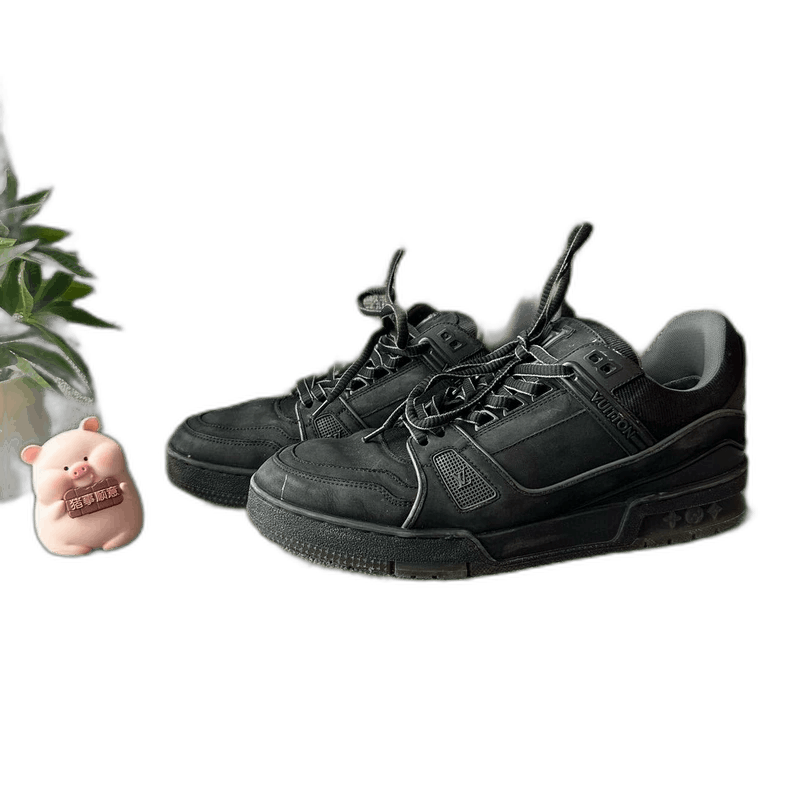 Louis Vuitton LOUIS VUITTON LV Trainer Fashion Sneakers Black Size US 9.5 / EU 42-43 - 1 Thumbnail