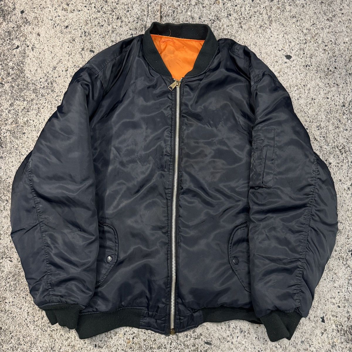 Vintage 90s Reversible MA-1 Faded Thrashed Distressed Bomber Jacket Size US XXL / EU 58 / 5 - 8 Thumbnail