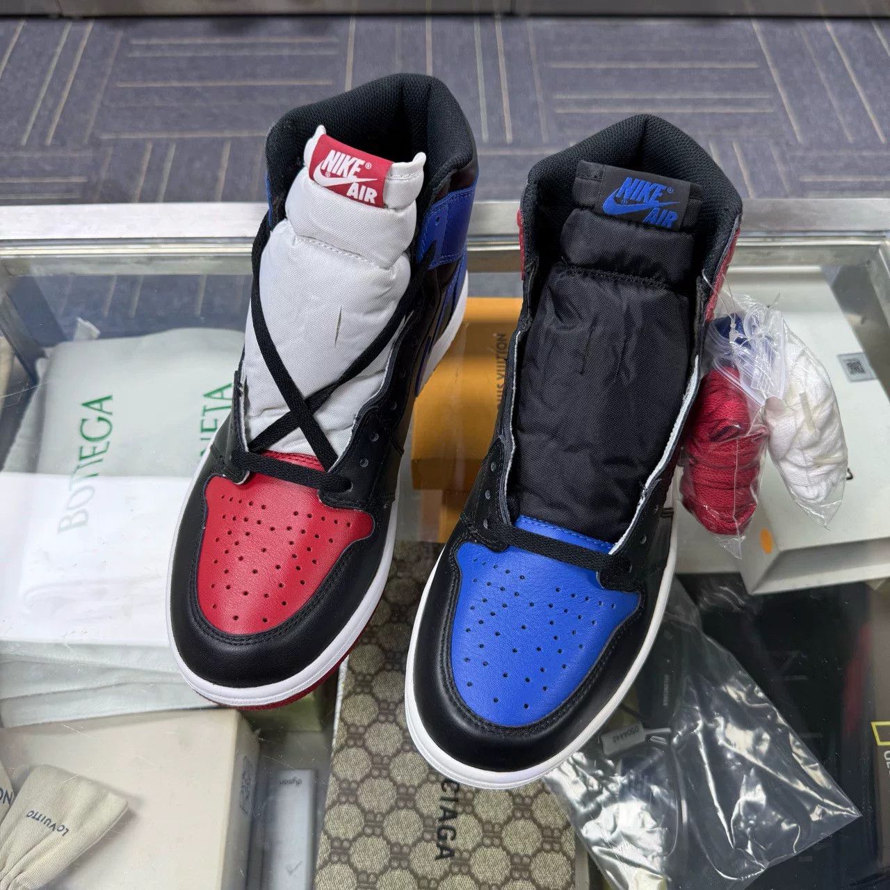 Jordan Brand Air Jordan 1 Red Blue Top3 Size US 11 / EU 44 - 1 Thumbnail