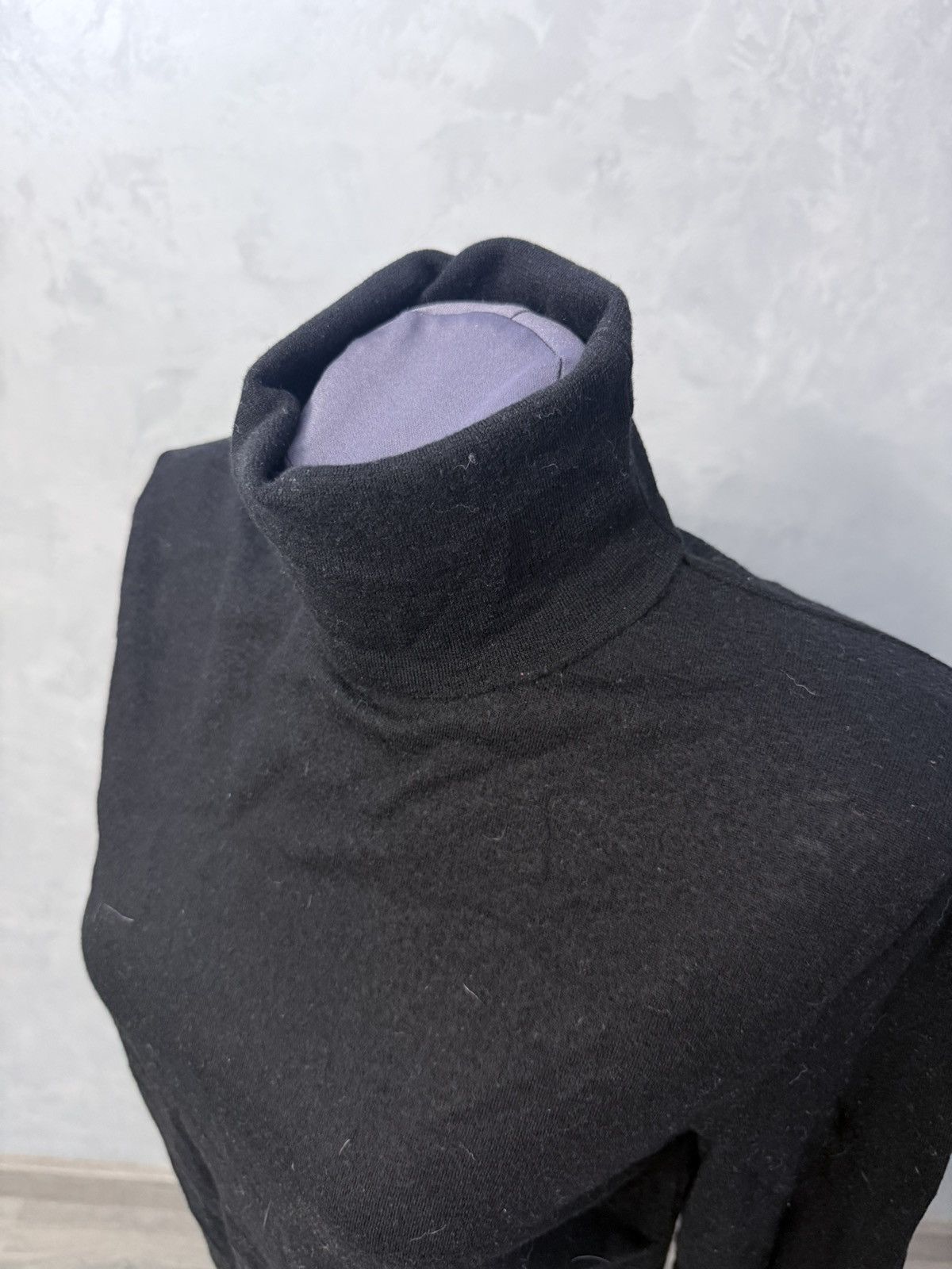 Gucci Gucci turtleneck wool black sweater womens Tom Ford Era Size L / US 10 / IT 46 - 2 Thumbnail