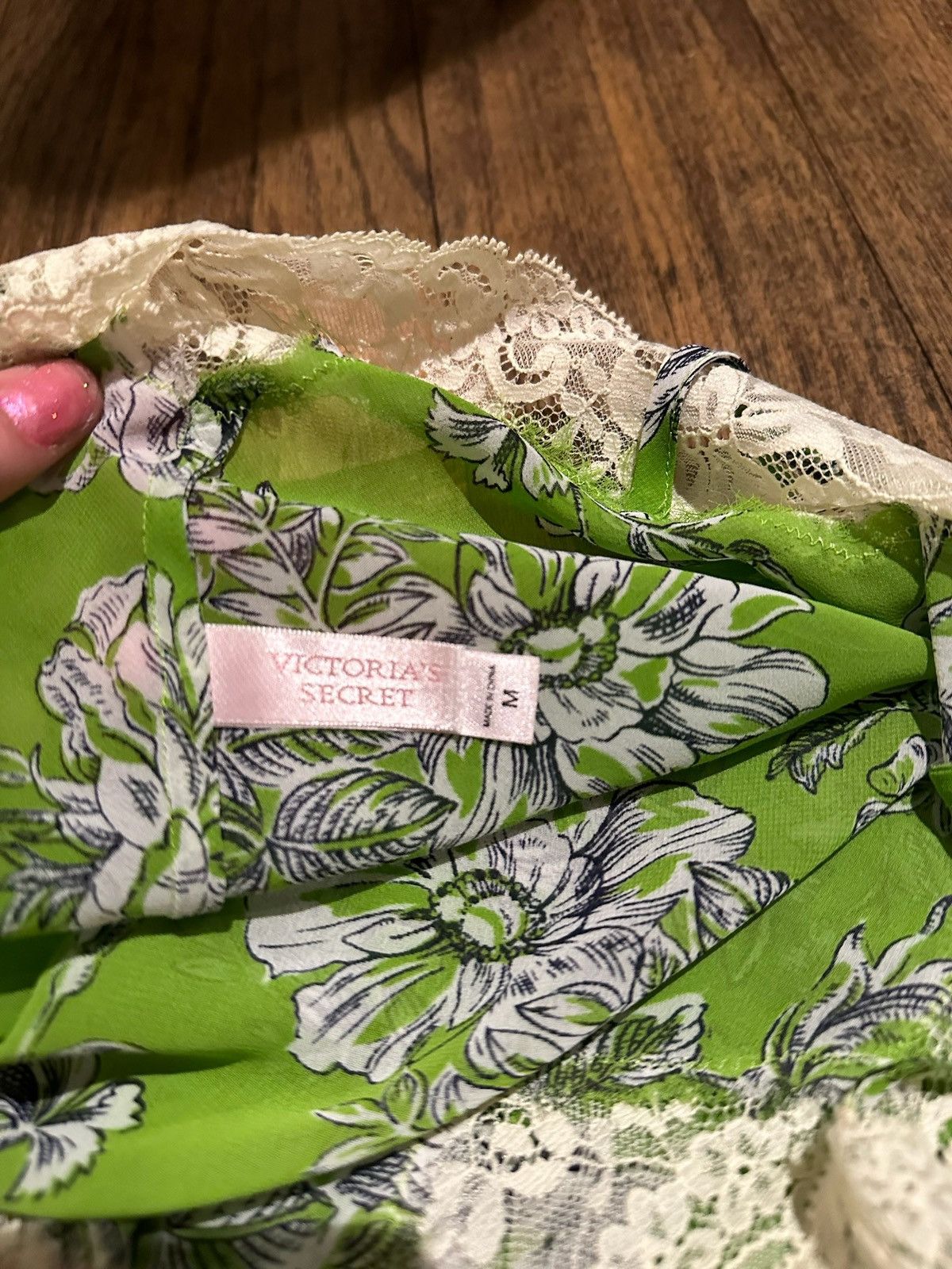 Victoria's Secret Victoria’s Secret cute Y2K Vintage lace Cami Size M / US 6-8 / IT 42-44 - 3 Thumbnail