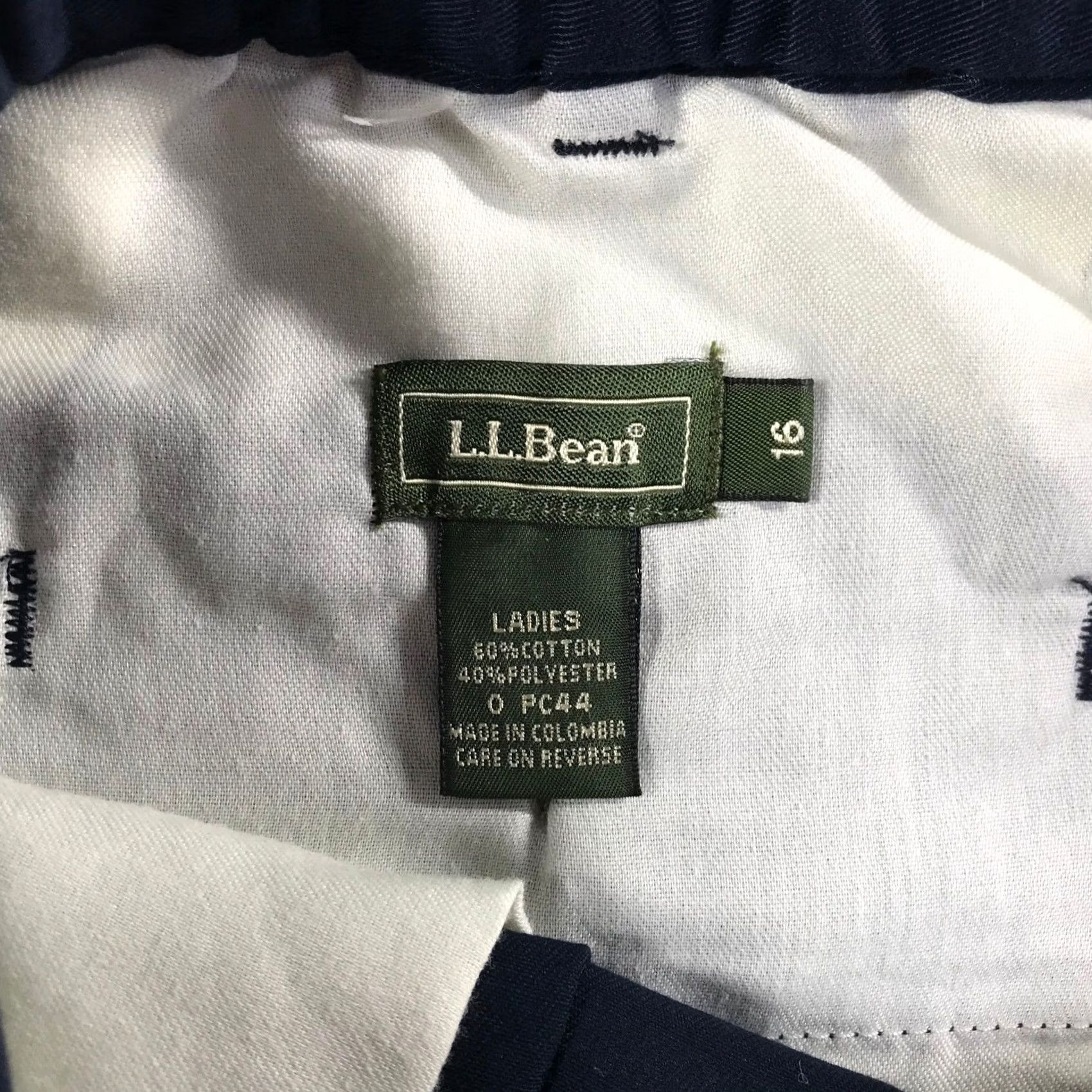Vintage LL Bean Women Navy Blue Pleated Walking Shorts Size 16 Cotton Blend Size 24" / US 00 / IT 34 - 5 Thumbnail