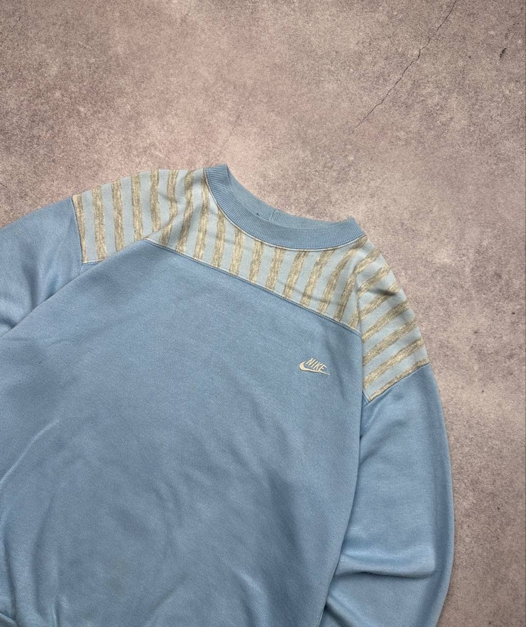 Nike Vintage Nike Women’s Sweatshirt, Size M – 90s Style Size M / US 6-8 / IT 42-44 - 2 Thumbnail