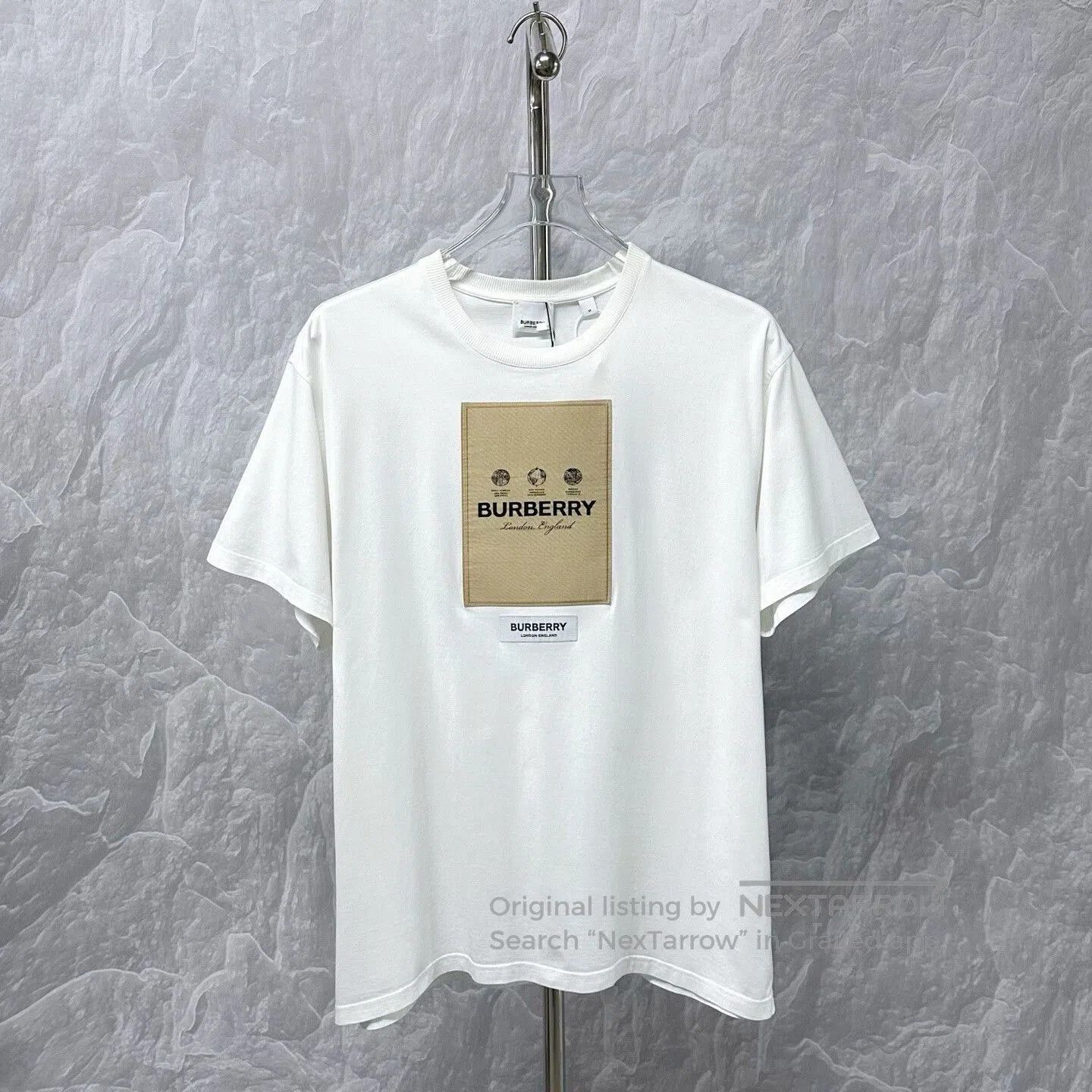 Burberry burberry short sleeve logo t-shirt size m. Size US M / EU 48-50 / 2 - 1 Thumbnail
