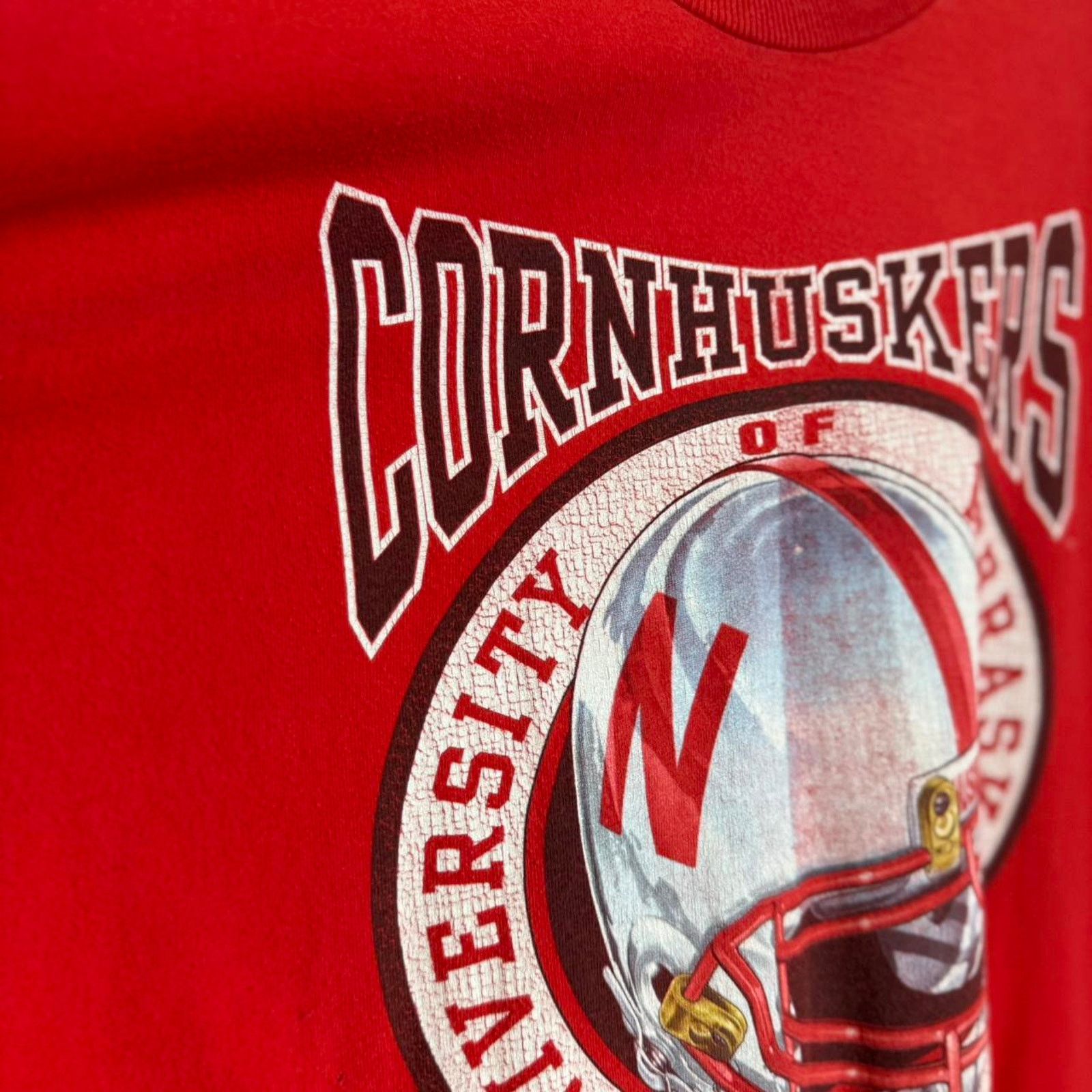 Vintage Vintage 90s Nebraska Cornhuskers Helmet T-Shirt Size US XL / EU 56 / 4 - 4 Thumbnail