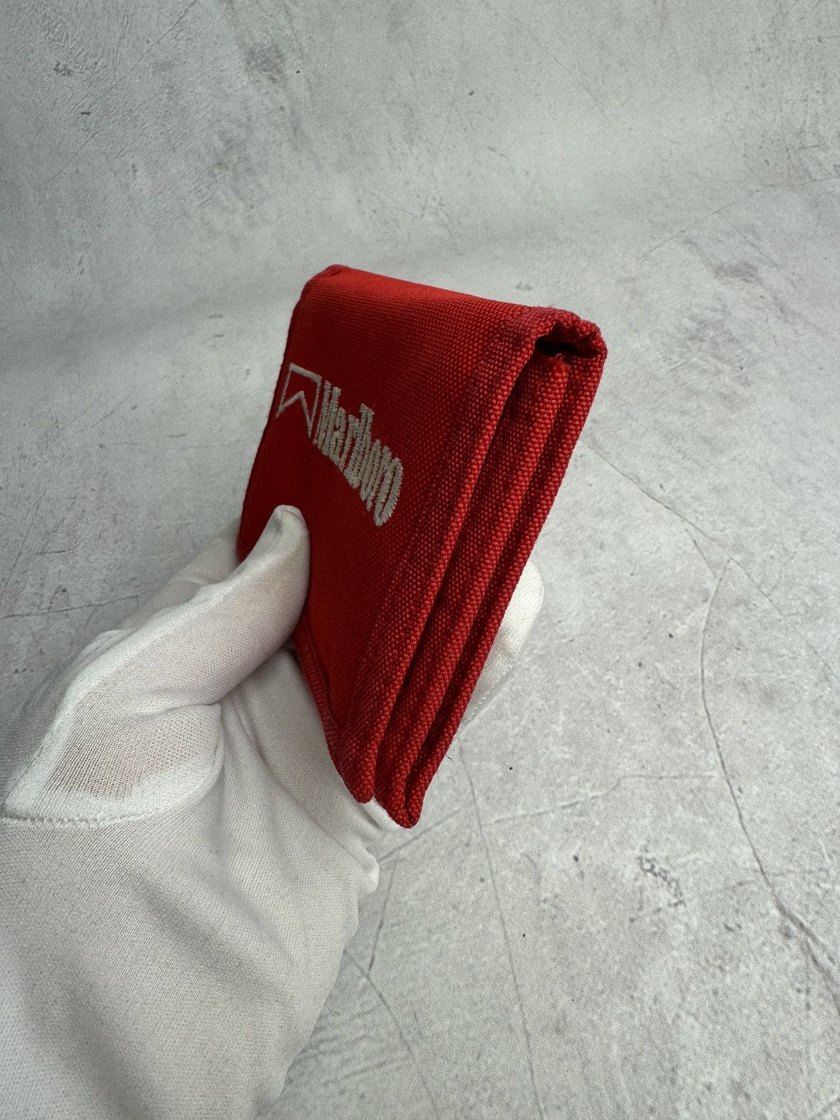 Marlboro × Vintage 90s Marlboro Red Wallet Vintage Size ONE SIZE - 7 Thumbnail