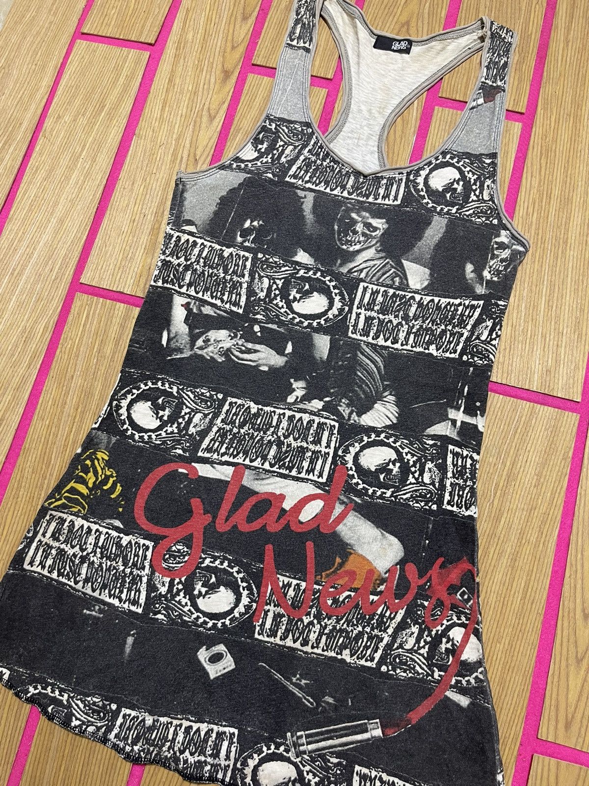 If Six Was Nine Y2K TANK TOP GLADE NEWS IFSIX style Size US L / EU 52-54 / 3 - 2 Thumbnail