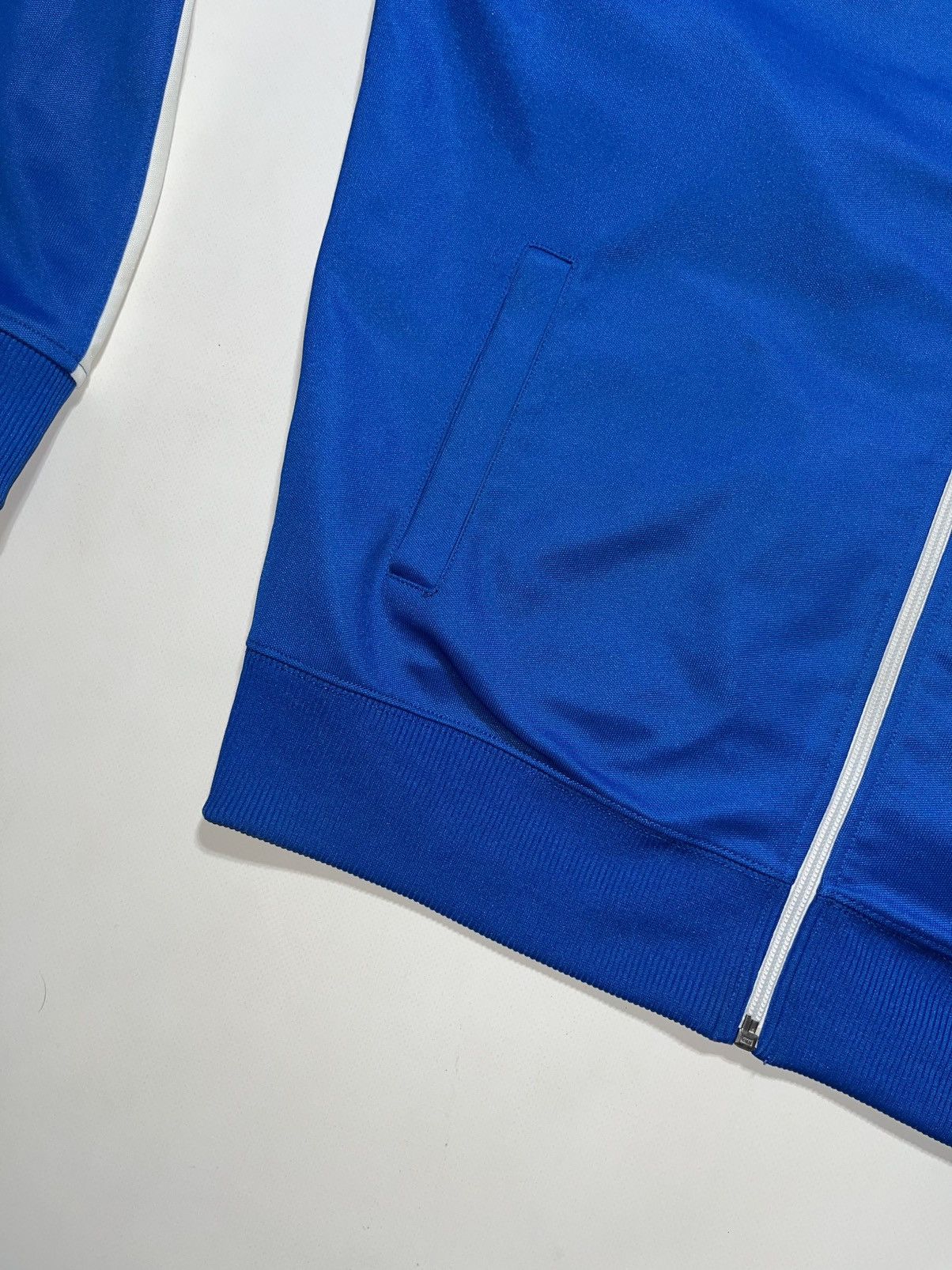 Fred Perry Vintage Fred Perry Blue Zipper/ Tracksuit Top Size L Size US L / EU 52-54 / 3 - 15 Thumbnail