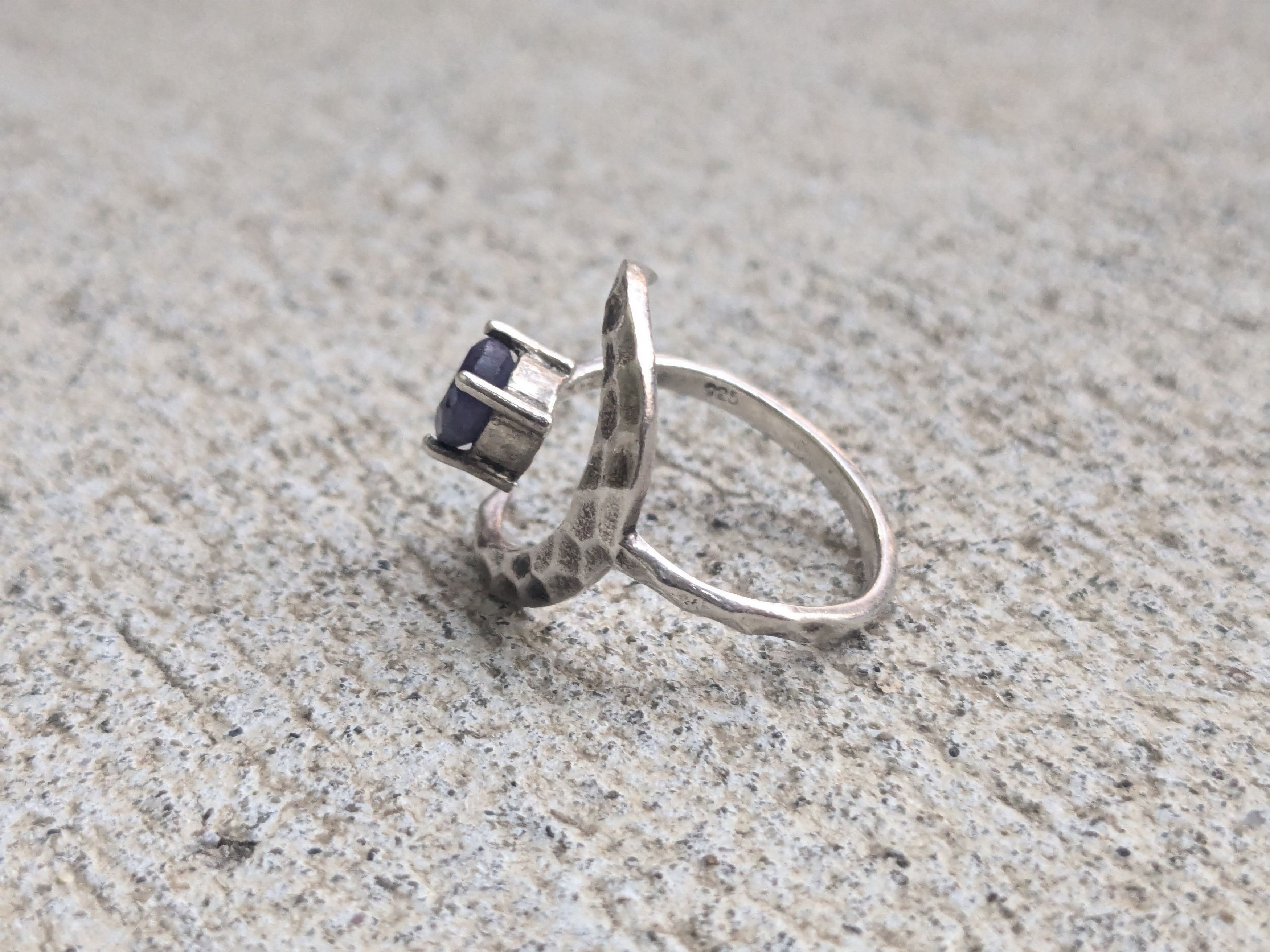 Vintage Vintage Sterling Silver Ring Blue Sodalite Moon Hammered Size ONE SIZE - 4 Thumbnail