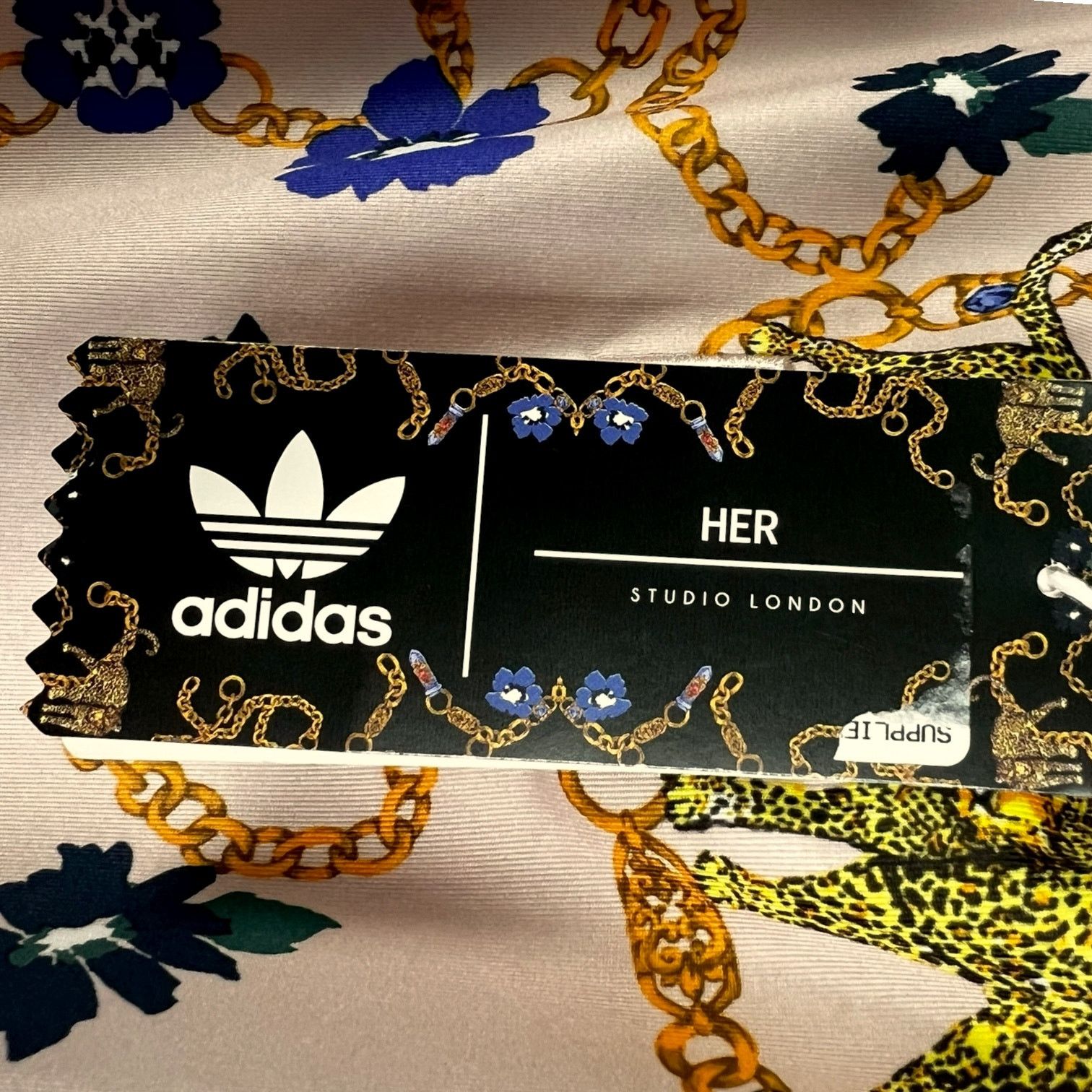 Adidas Adidas Originals Her Studio Floral Croppd XL Top-$100 retail Size M / US 6-8 / IT 42-44 - 3 Thumbnail