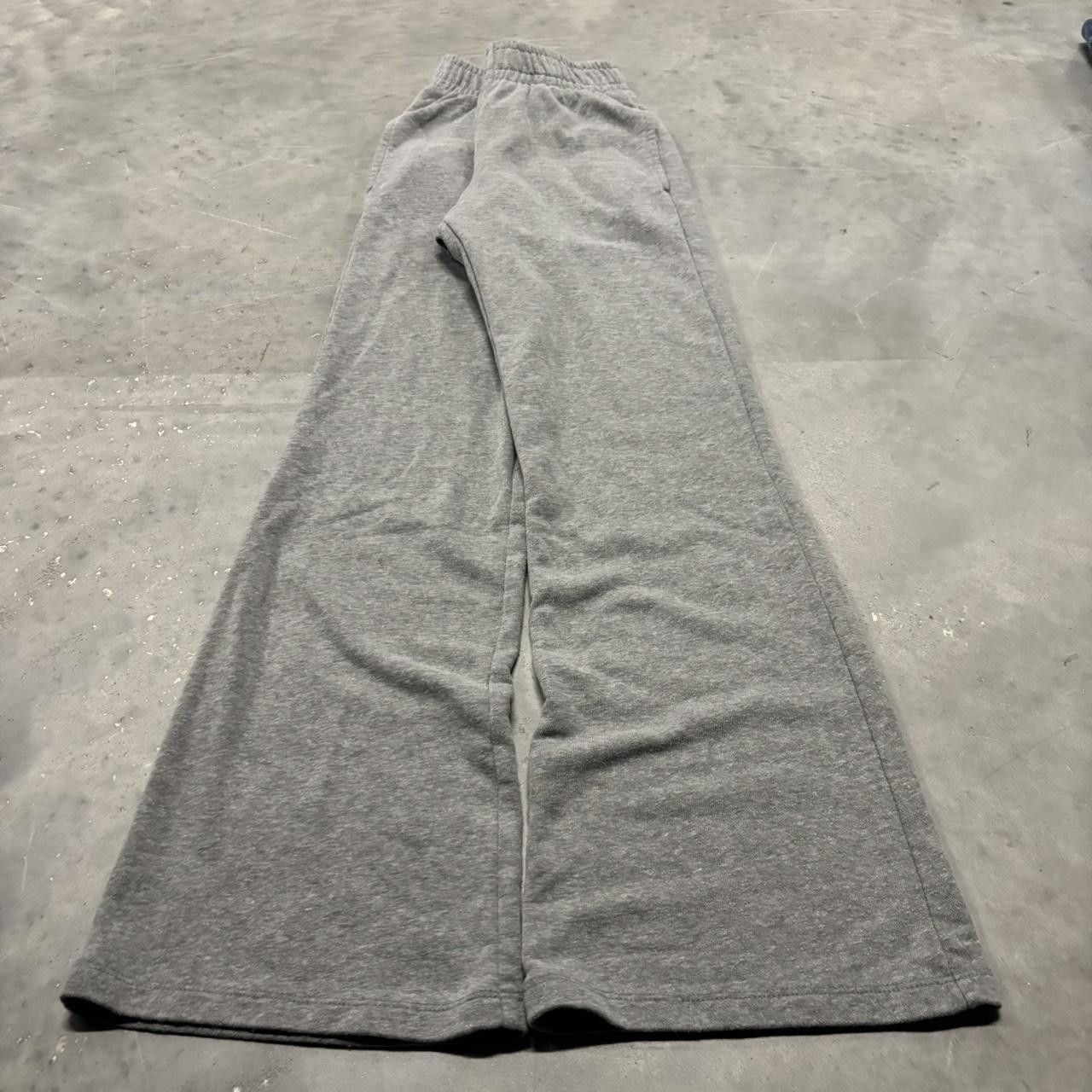 Japanese Brand × Vintage Crazy Vintage Y2K/2000s Grey Flared Essential Sweatpants! Size US 28 / EU 44 - 2 Thumbnail